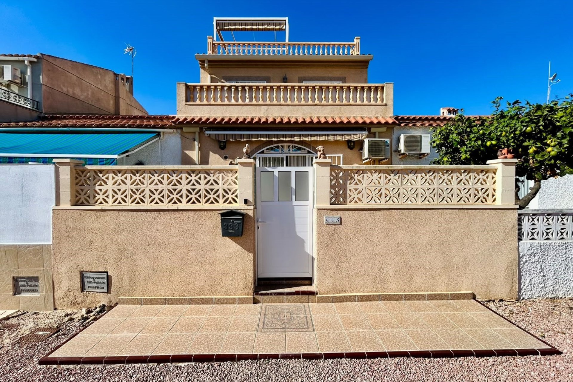 Odsprzedaż - Kamienica -
Torrevieja - La siesta