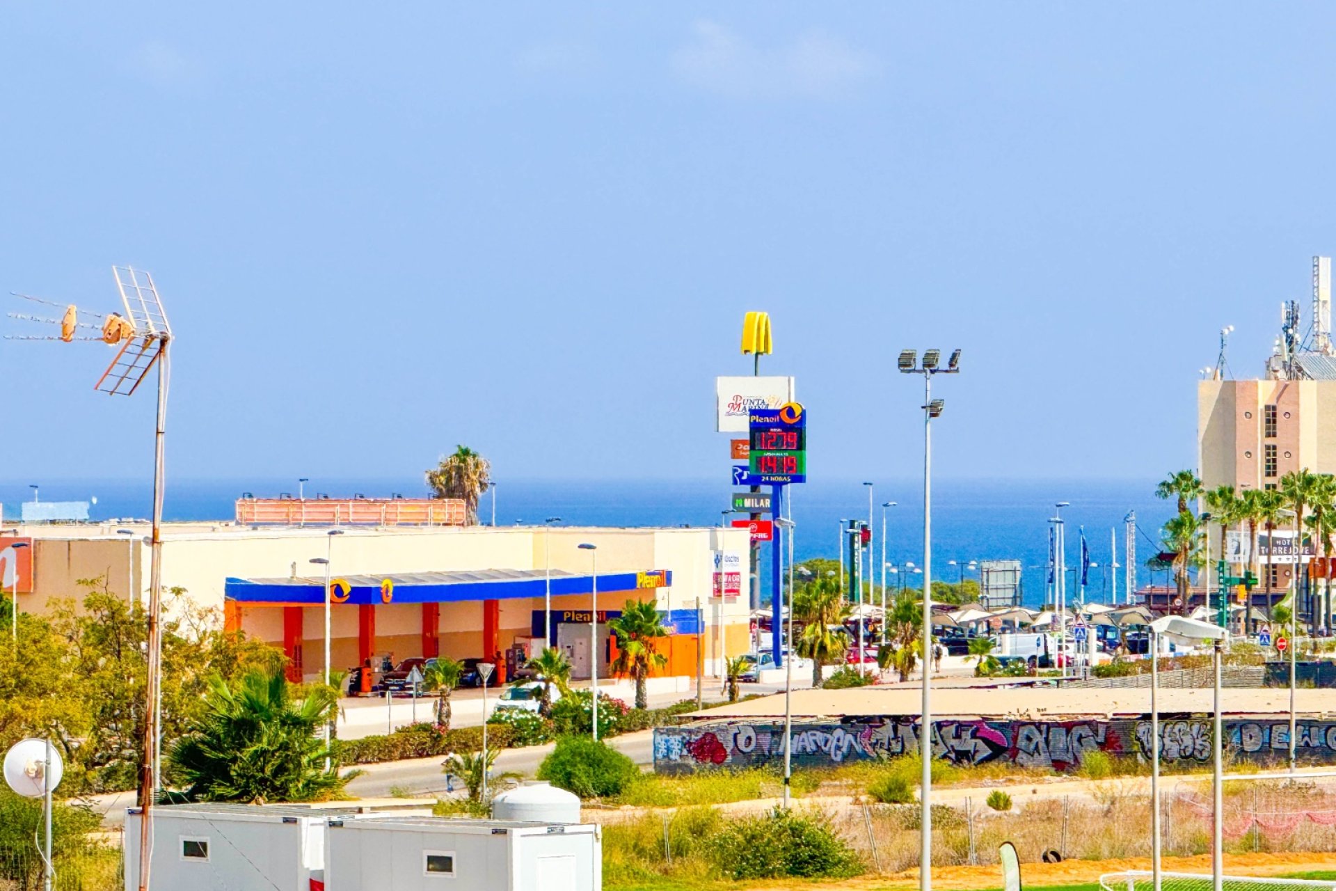 Odsprzedaż - Kamienica -
Torrevieja - Punta prima