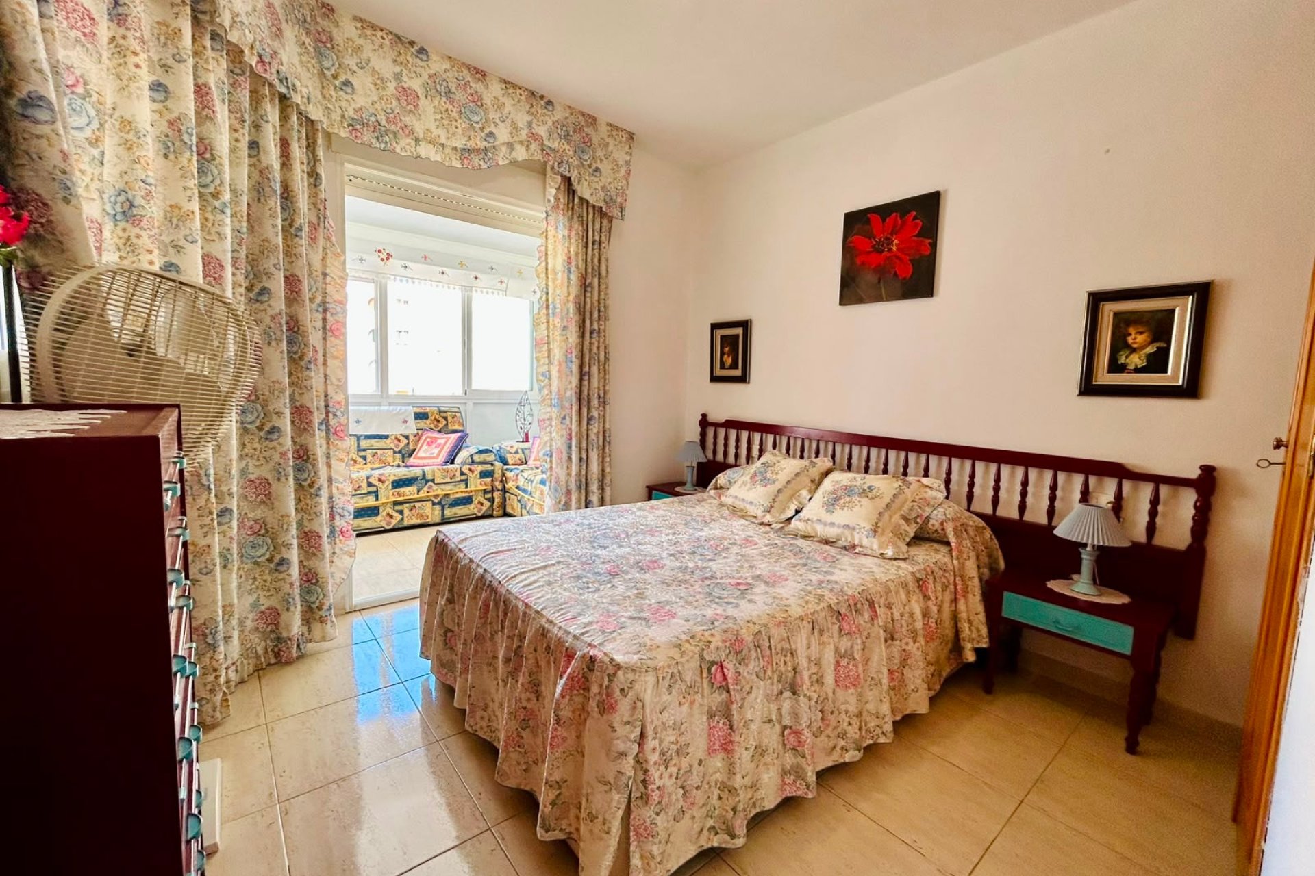 Odsprzedaż - Kamienica -
Torrevieja - San Luis