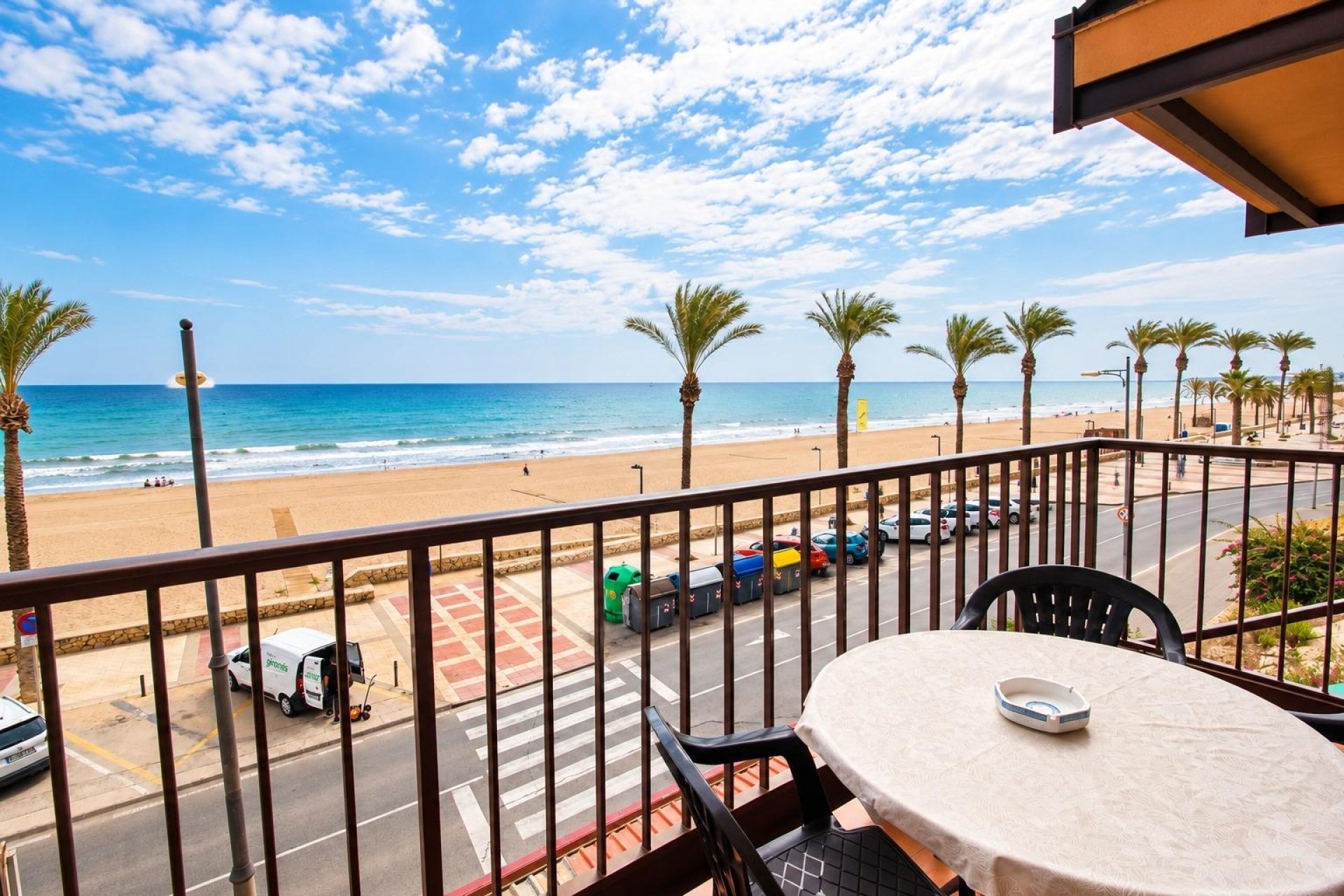 Odsprzedaż - Mieszkanie w bloku -
El Campello - Playa Muchavista
