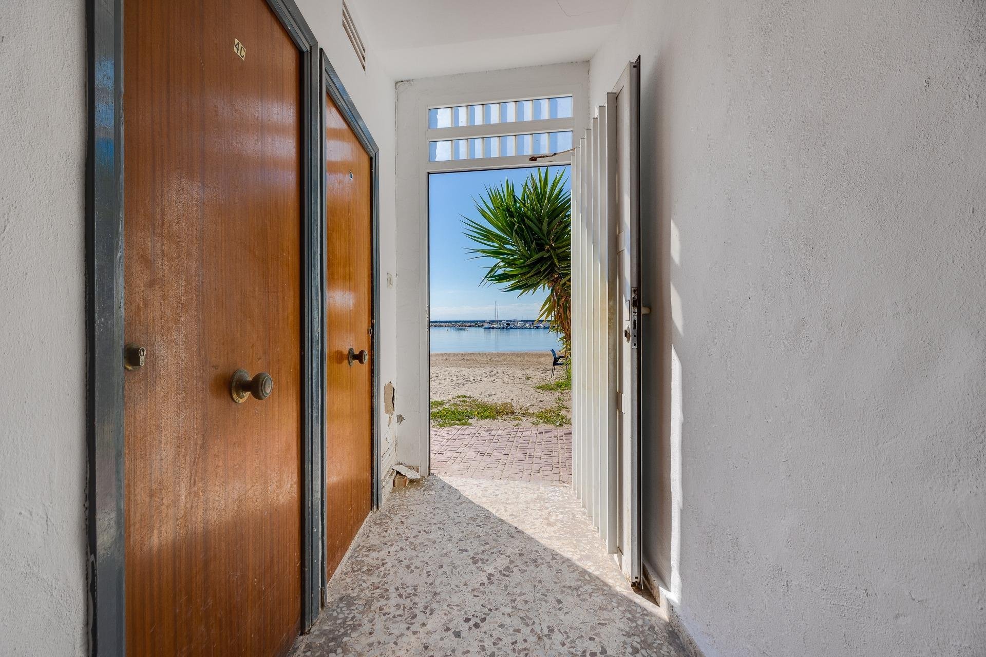 Odsprzedaż - Mieszkanie w bloku -
Torrevieja - Acequion