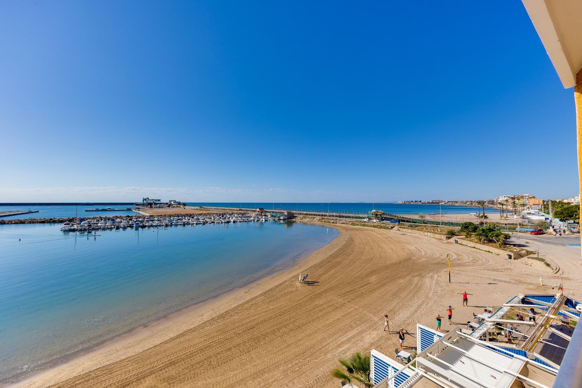 Odsprzedaż - Mieszkanie w bloku -
Torrevieja - Acequion