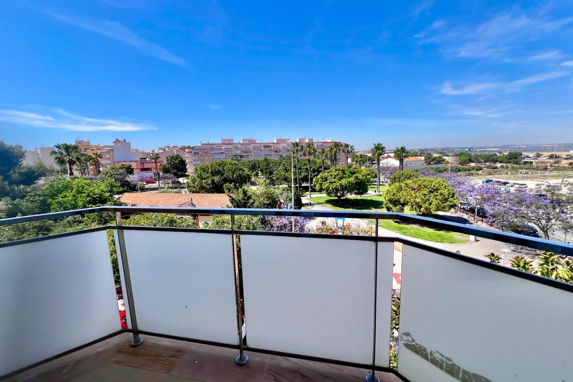 Odsprzedaż - Mieszkanie w bloku -
Torrevieja - Acequion