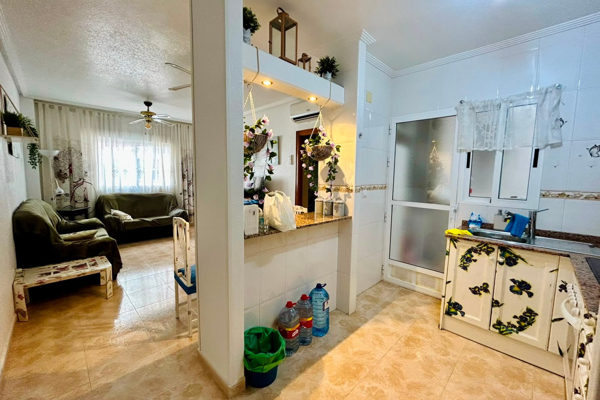 Odsprzedaż - Mieszkanie w bloku -
Torrevieja Centro - Torrevieja