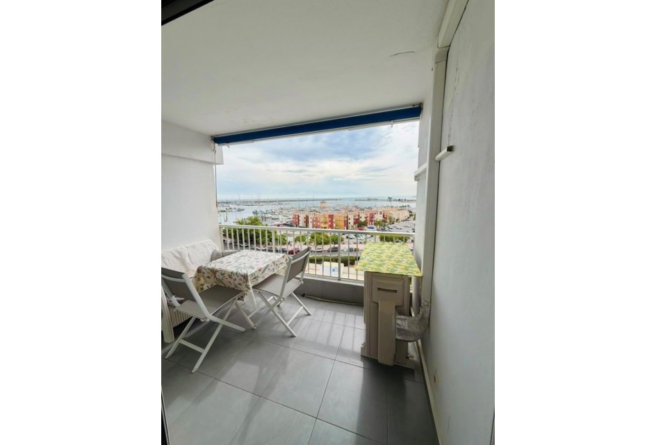 Odsprzedaż - Mieszkanie w bloku -
Torrevieja Centro - Torrevieja