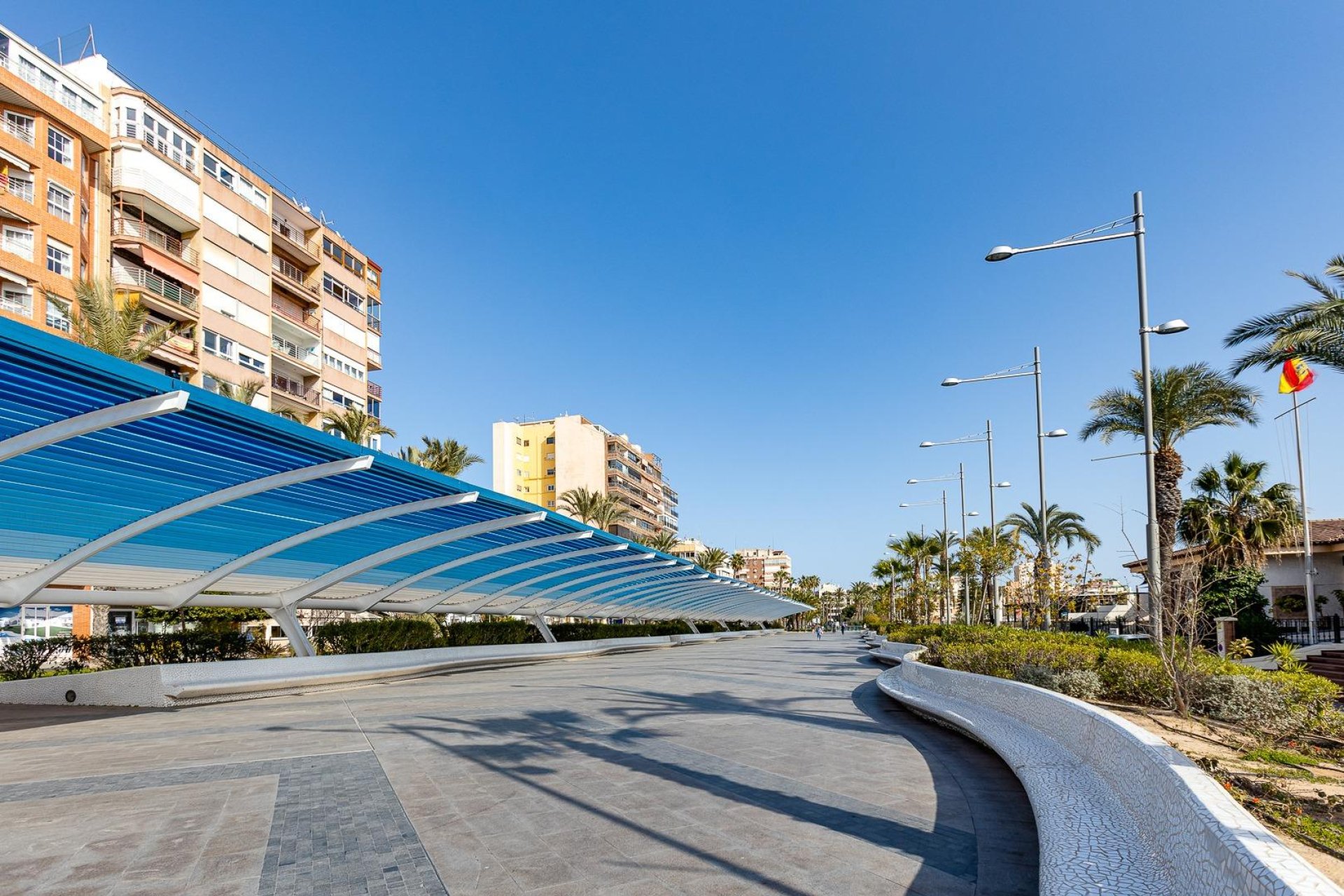 Odsprzedaż - Mieszkanie w bloku -
Torrevieja - Centro