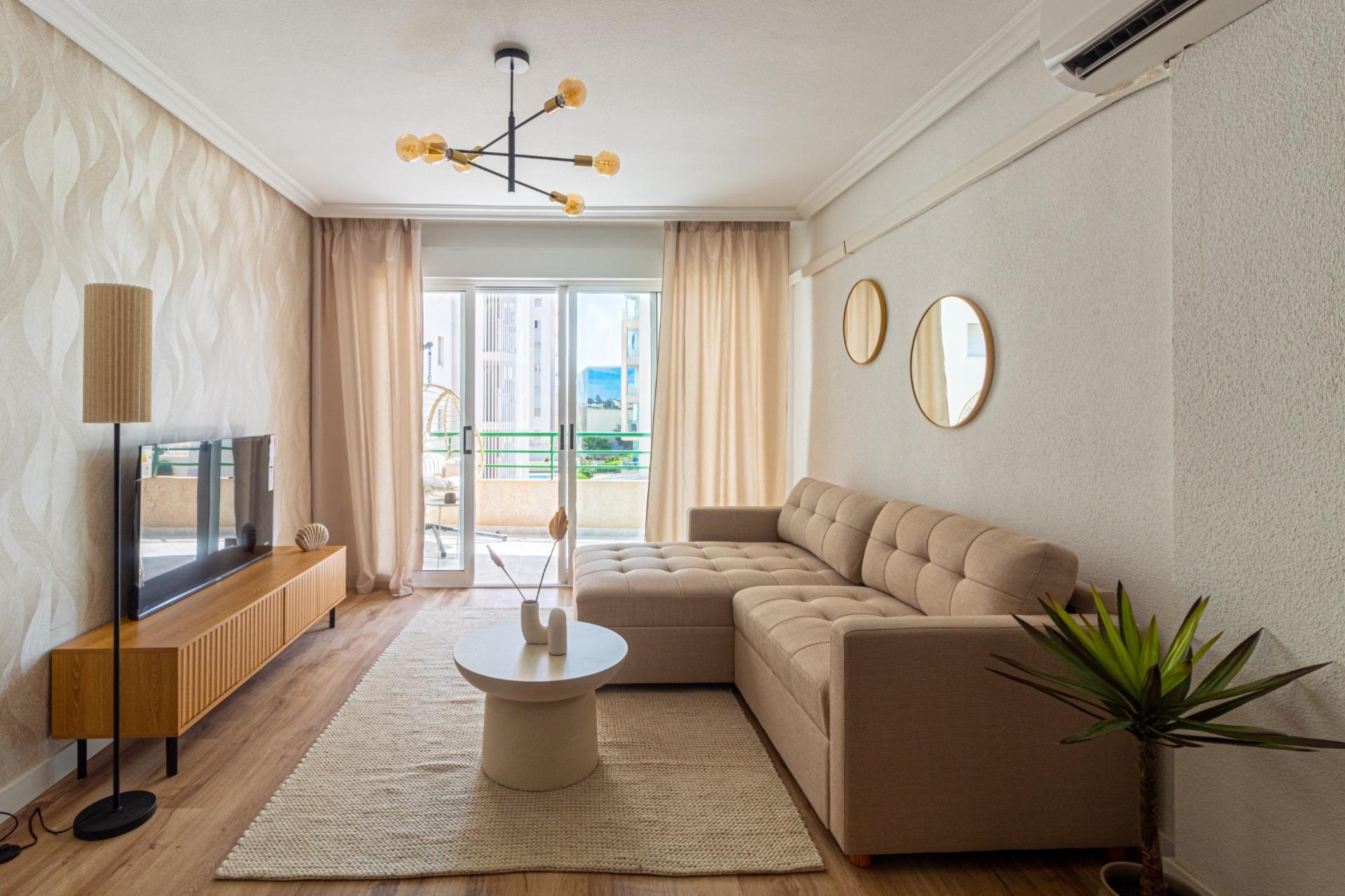 Odsprzedaż - Mieszkanie w bloku -
Torrevieja - La Mata pueblo
