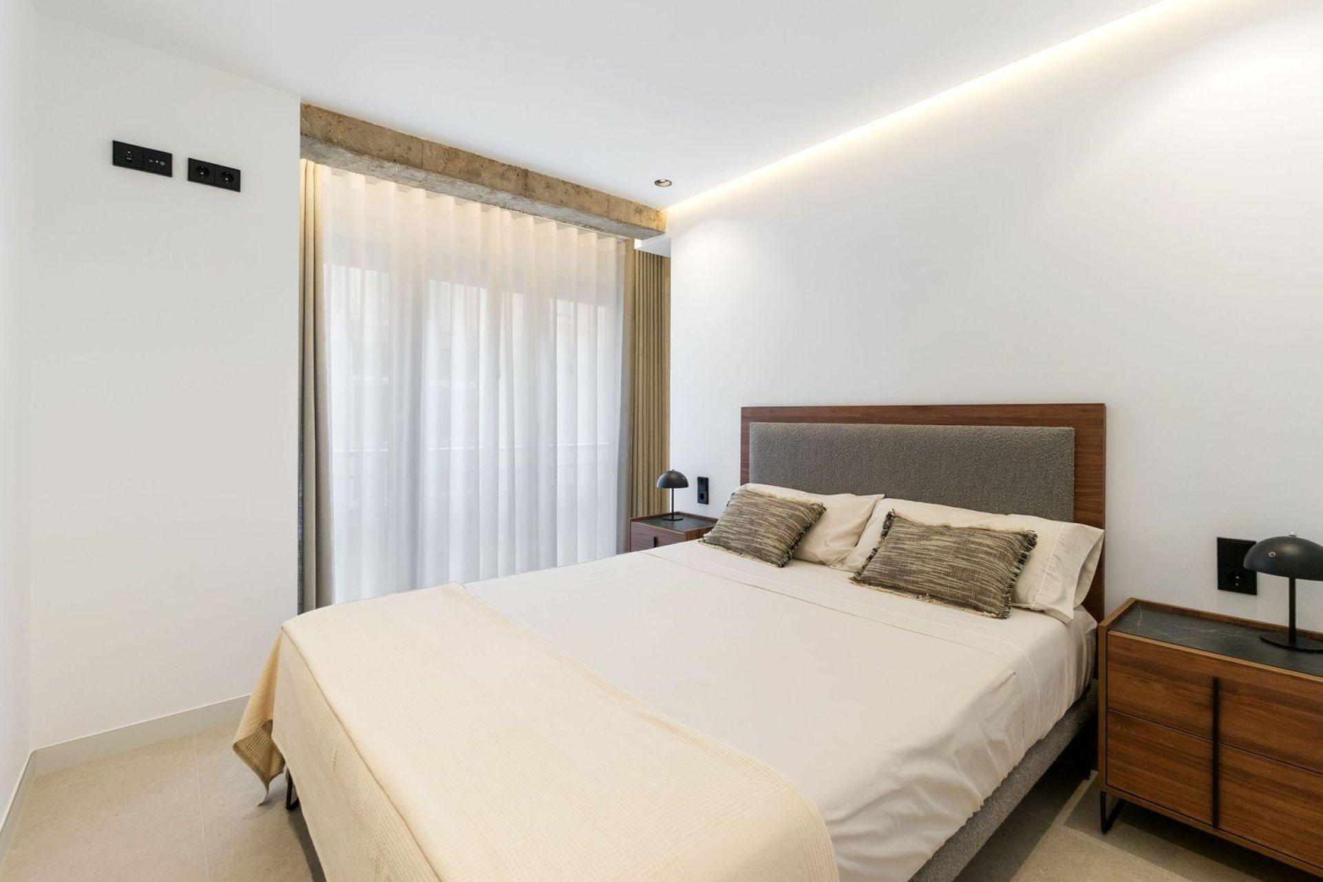 Odsprzedaż - Mieszkanie w bloku -
Torrevieja - Playa de los Naufragos