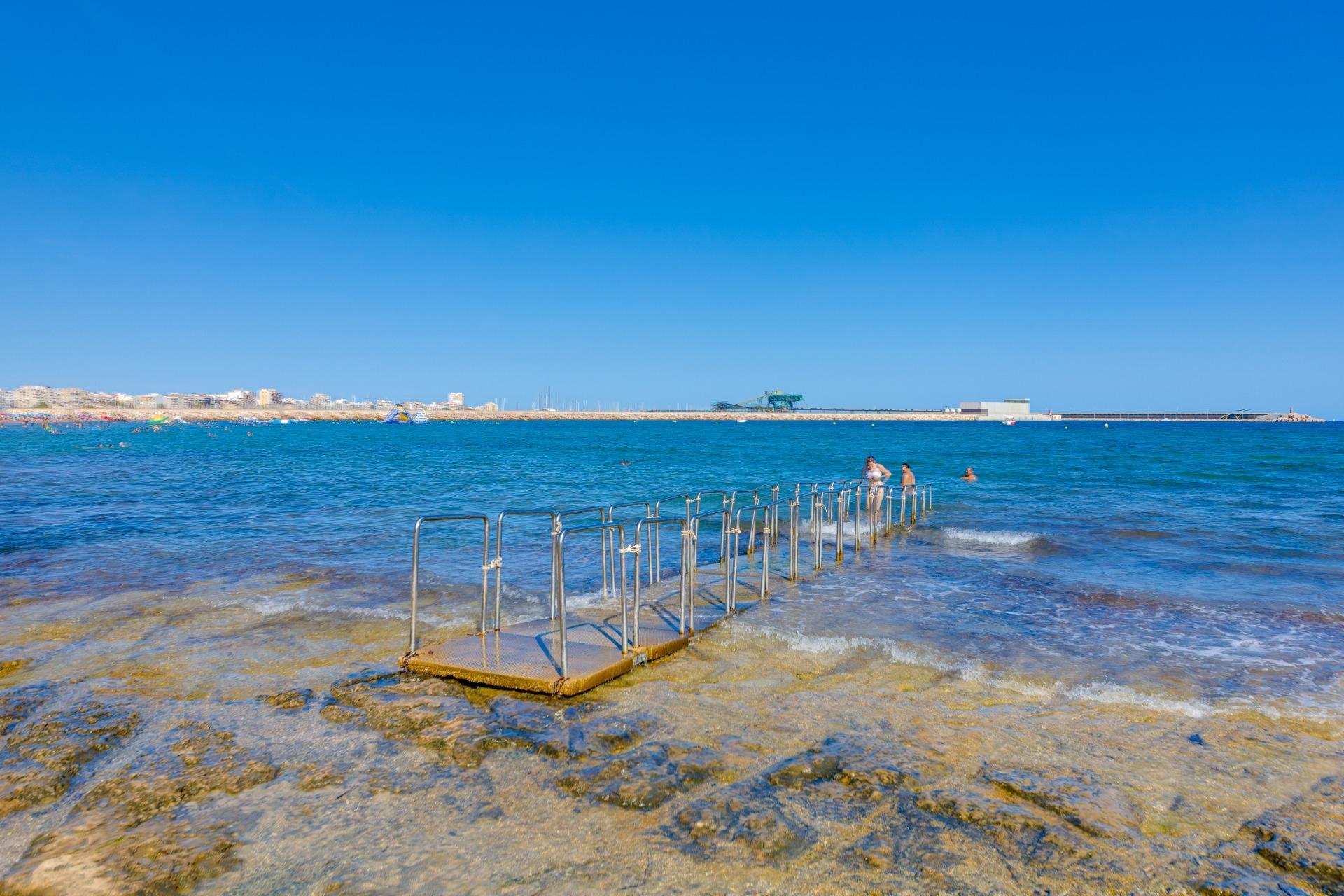 Odsprzedaż - Mieszkanie w bloku -
Torrevieja - Playa de los Naufragos