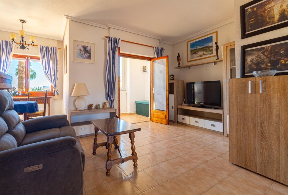 Odsprzedaż - Mieszkanie w bloku -
Torrevieja - Punta Prima