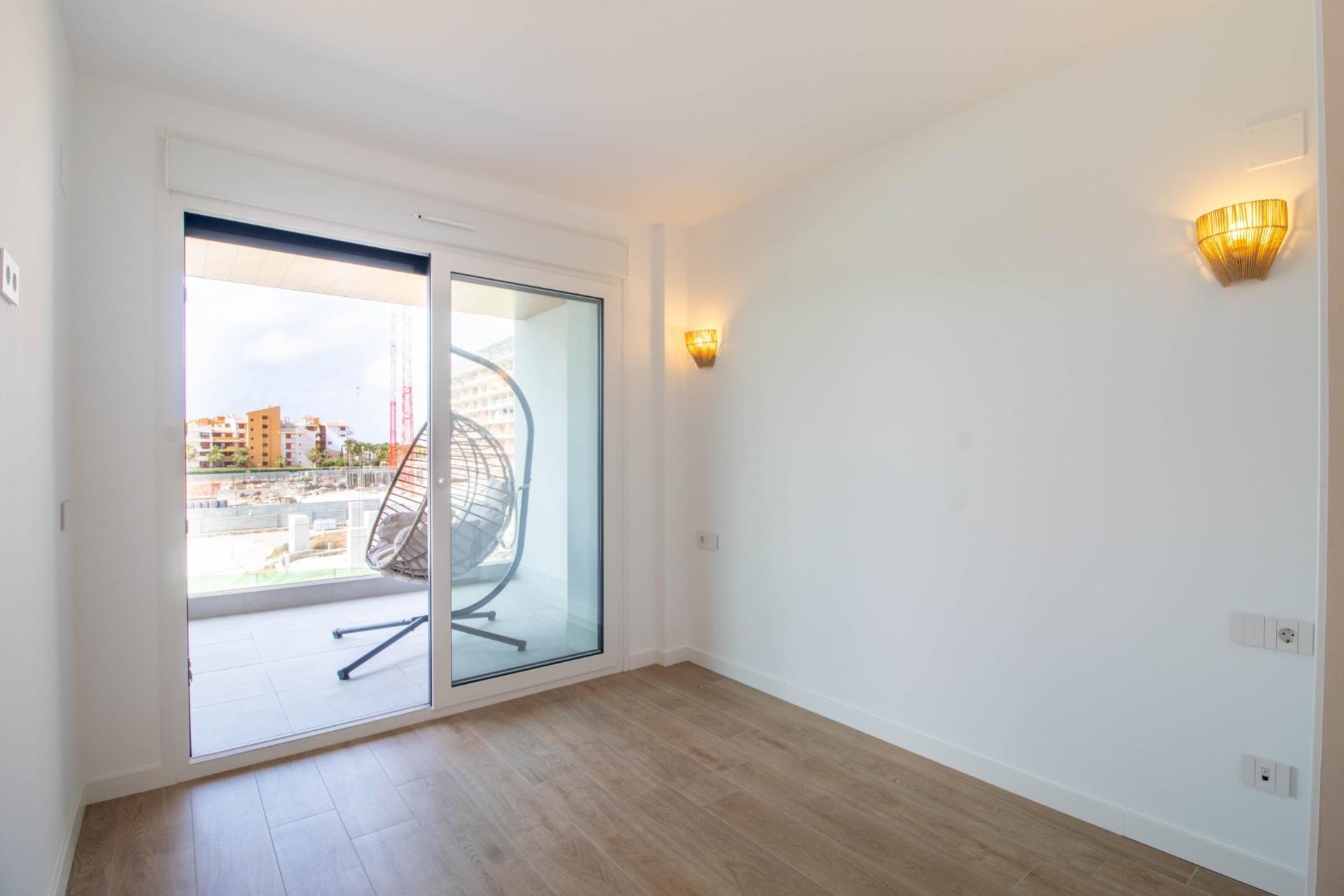 Odsprzedaż - Mieszkanie w bloku -
Torrevieja - Punta Prima