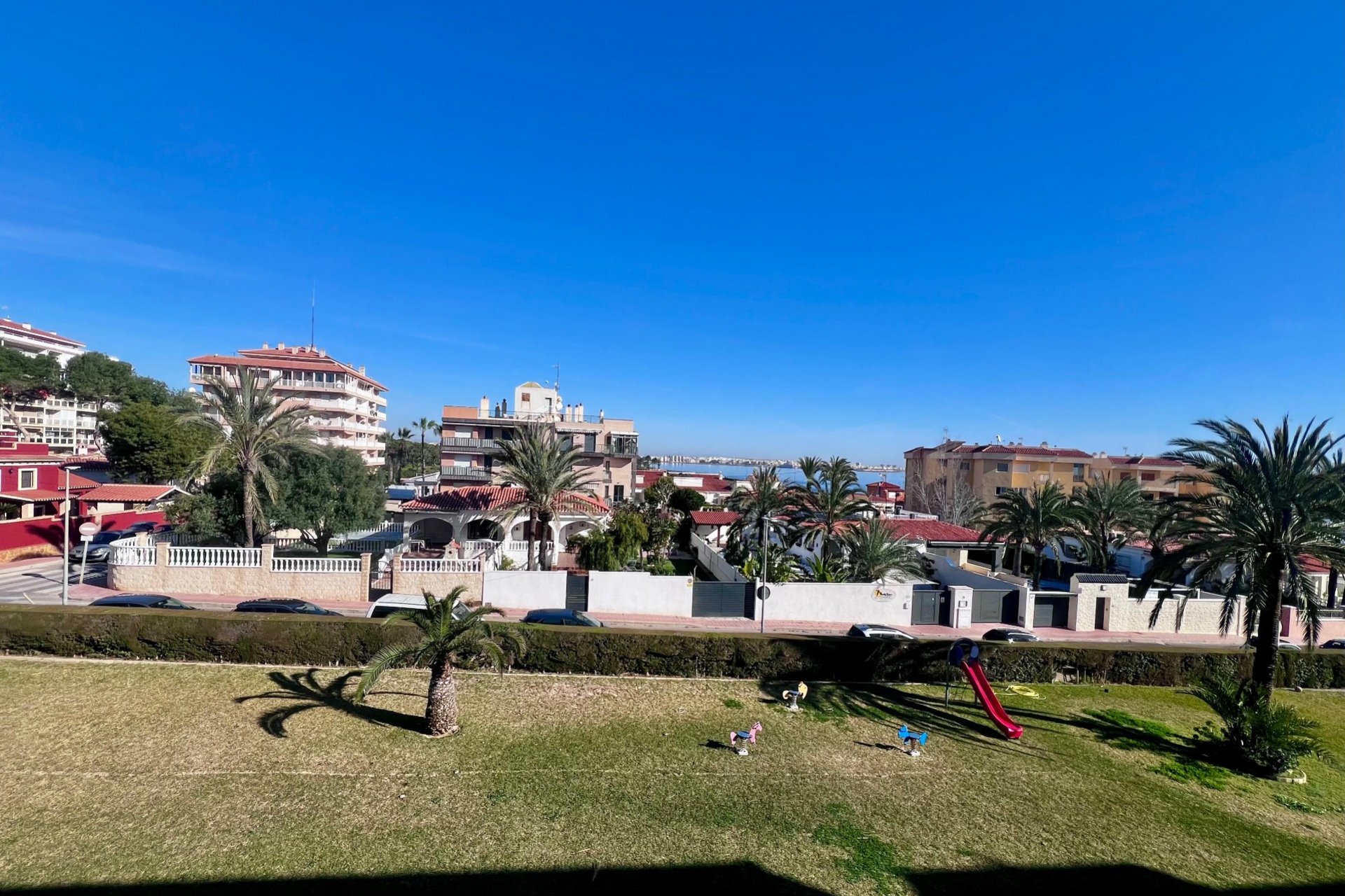 Odsprzedaż - Mieszkanie w bloku -
Torrevieja - Punta Prima