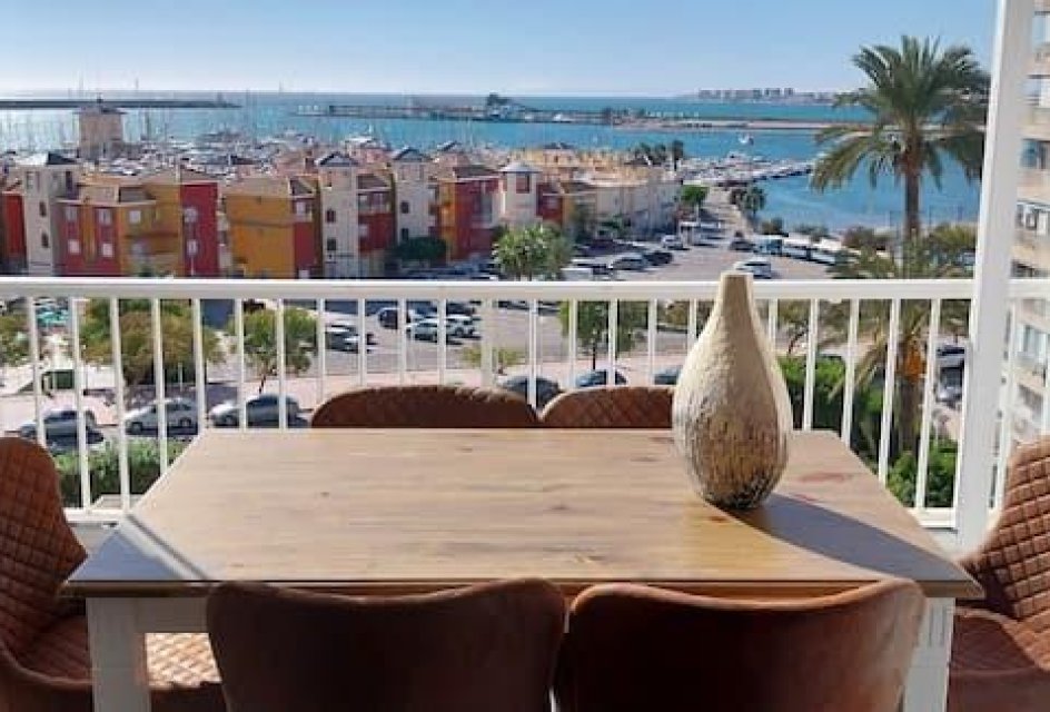 Odsprzedaż - Mieszkanie w bloku -
Torrevieja - torrevieja