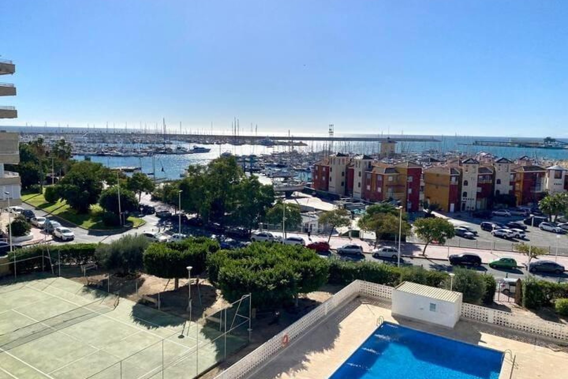 Odsprzedaż - Mieszkanie w bloku -
Torrevieja - torrevieja