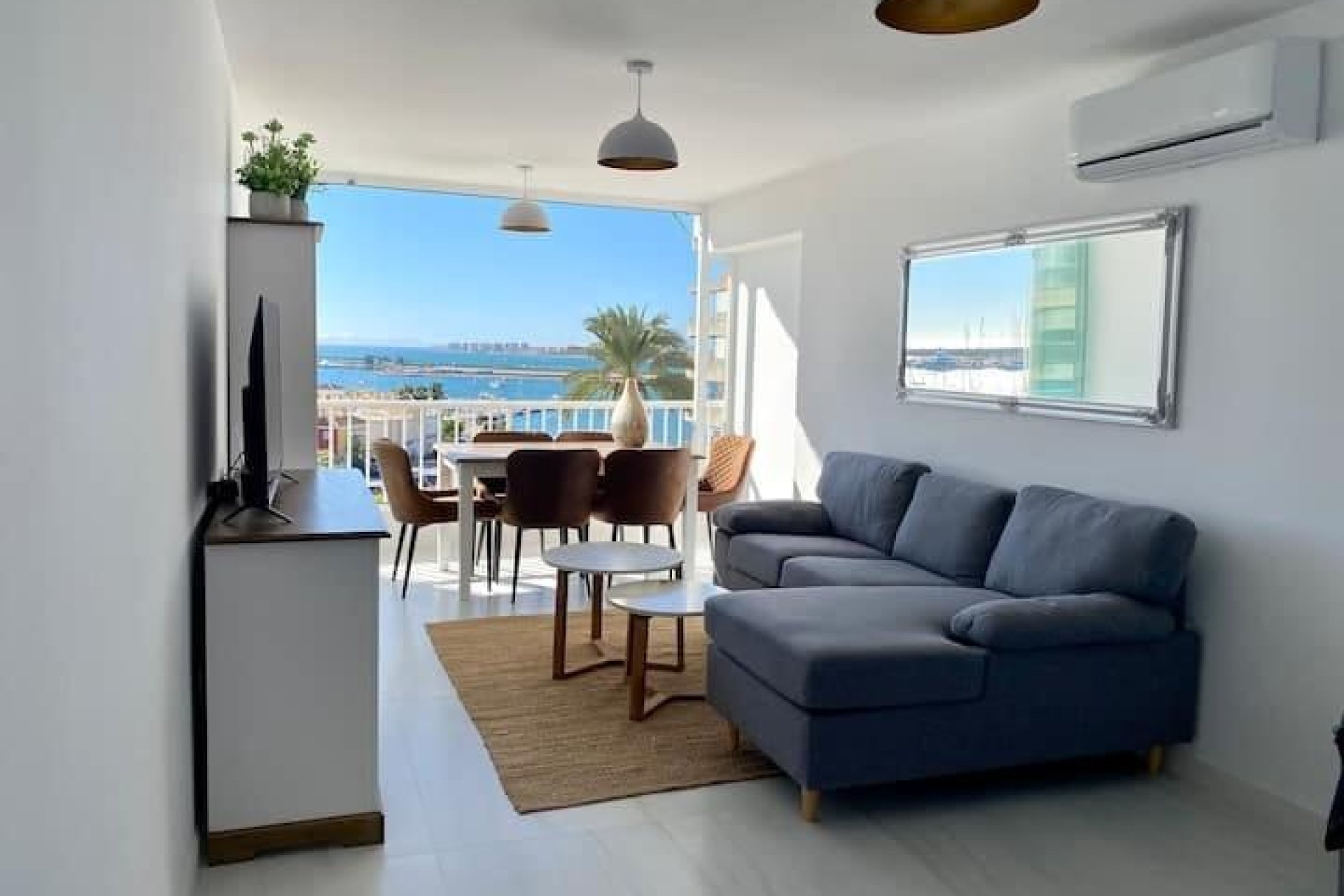 Odsprzedaż - Mieszkanie w bloku -
Torrevieja - torrevieja