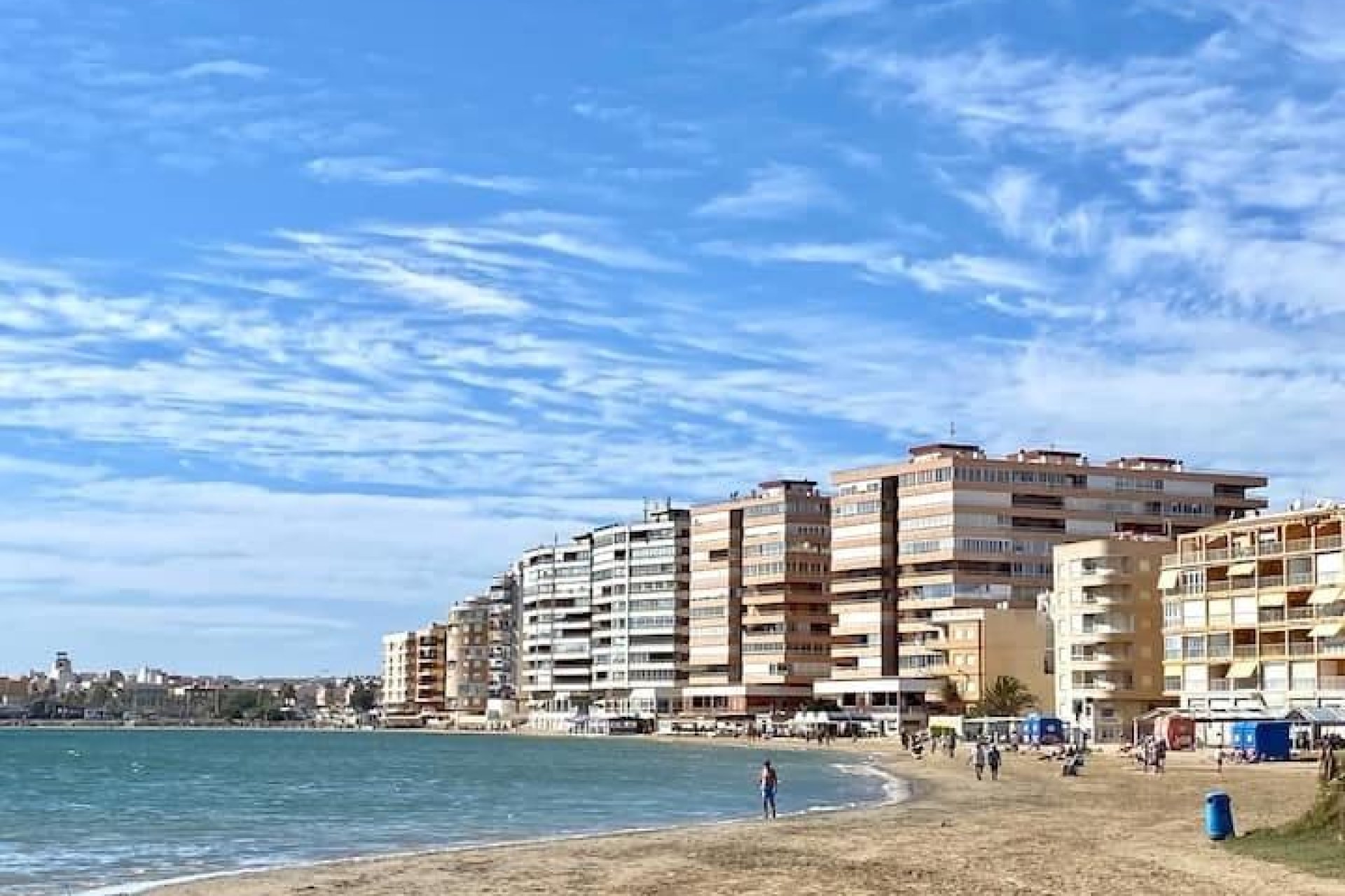 Odsprzedaż - Mieszkanie w bloku -
Torrevieja - torrevieja