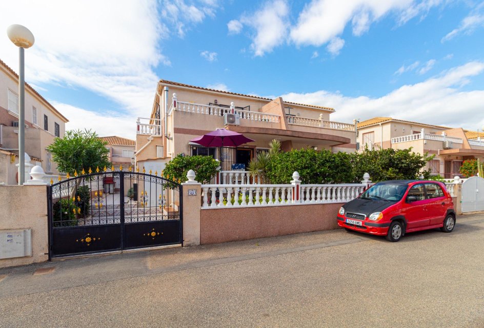 Odsprzedaż - Terraced house -
Orihuela Costa - Cabo Roig