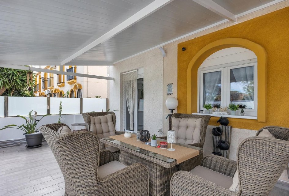 Odsprzedaż - Villa -
Guardamar del Segura - Urbanizaciones