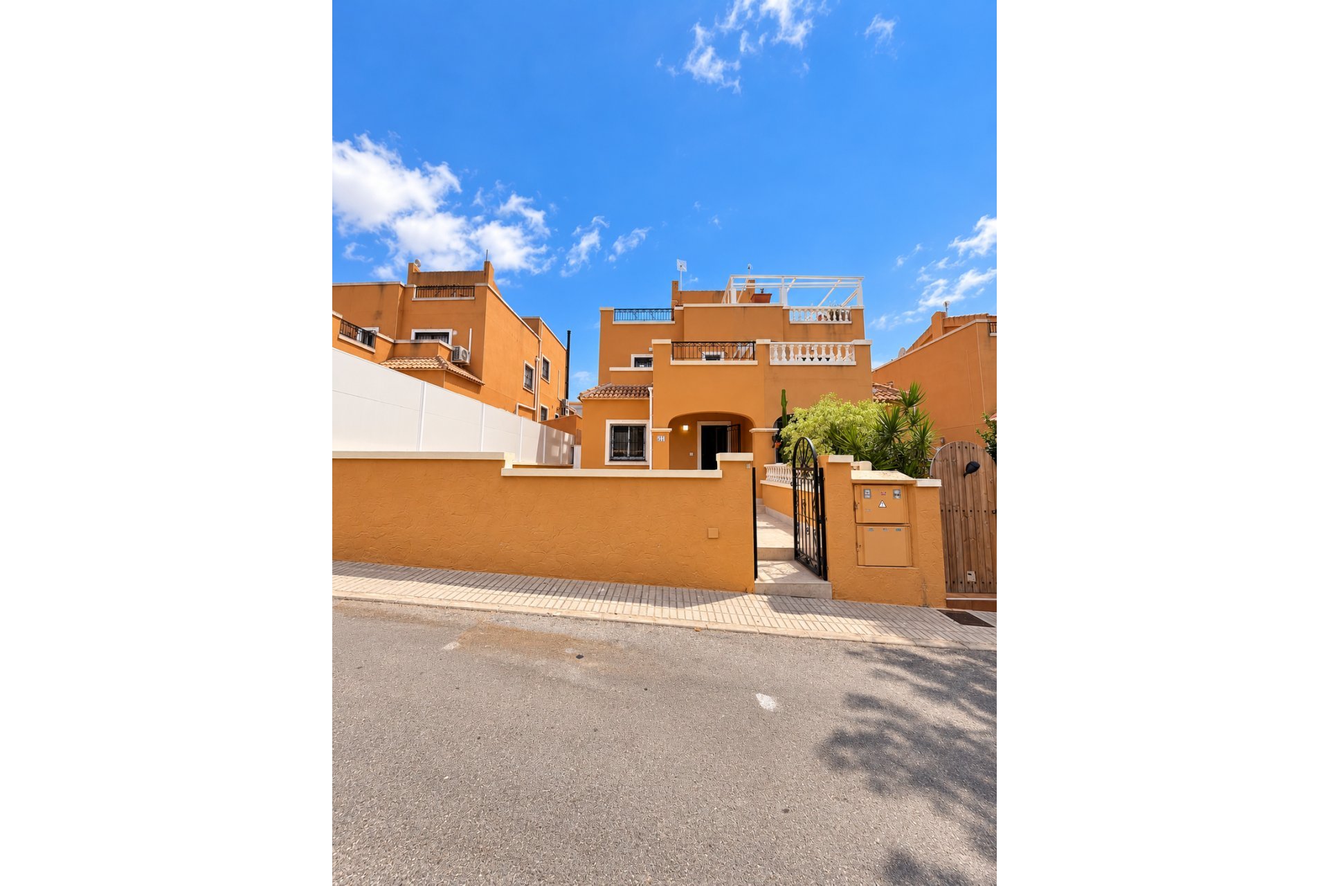 Odsprzedaż - Villa -
Orihuela Costa - Dream Hills