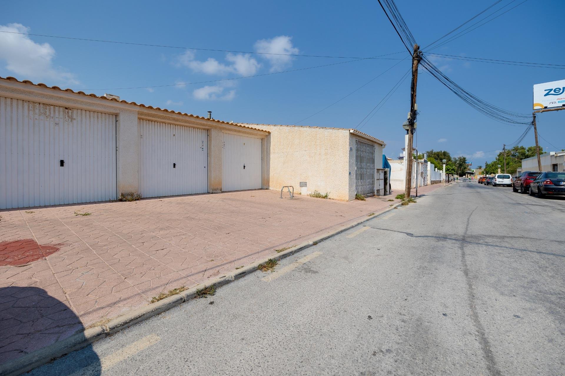 Odsprzedaż - Villa -
Orihuela Costa - La Regia