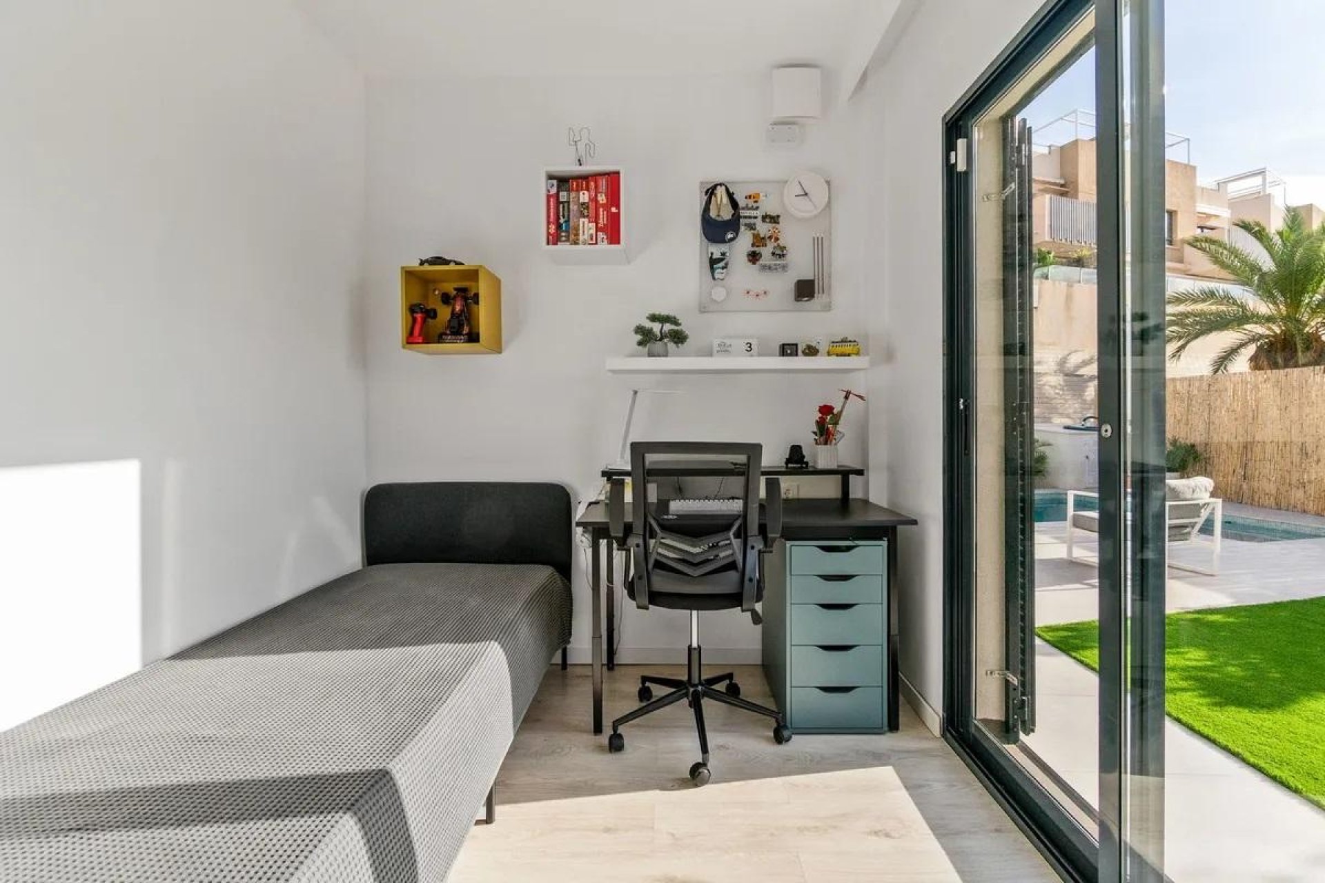 Odsprzedaż - Villa -
Orihuela Costa - La Zenia