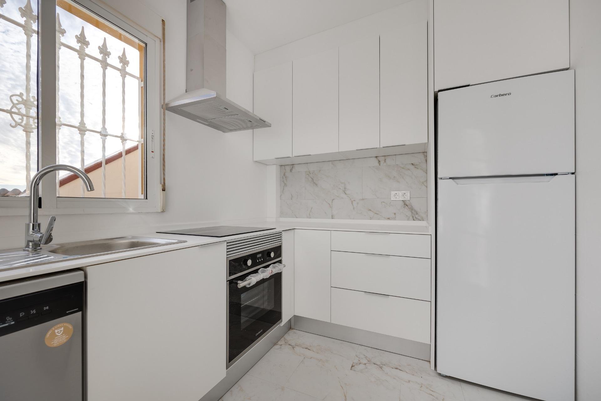 Odsprzedaż - Villa -
Orihuela Costa - La Zenia