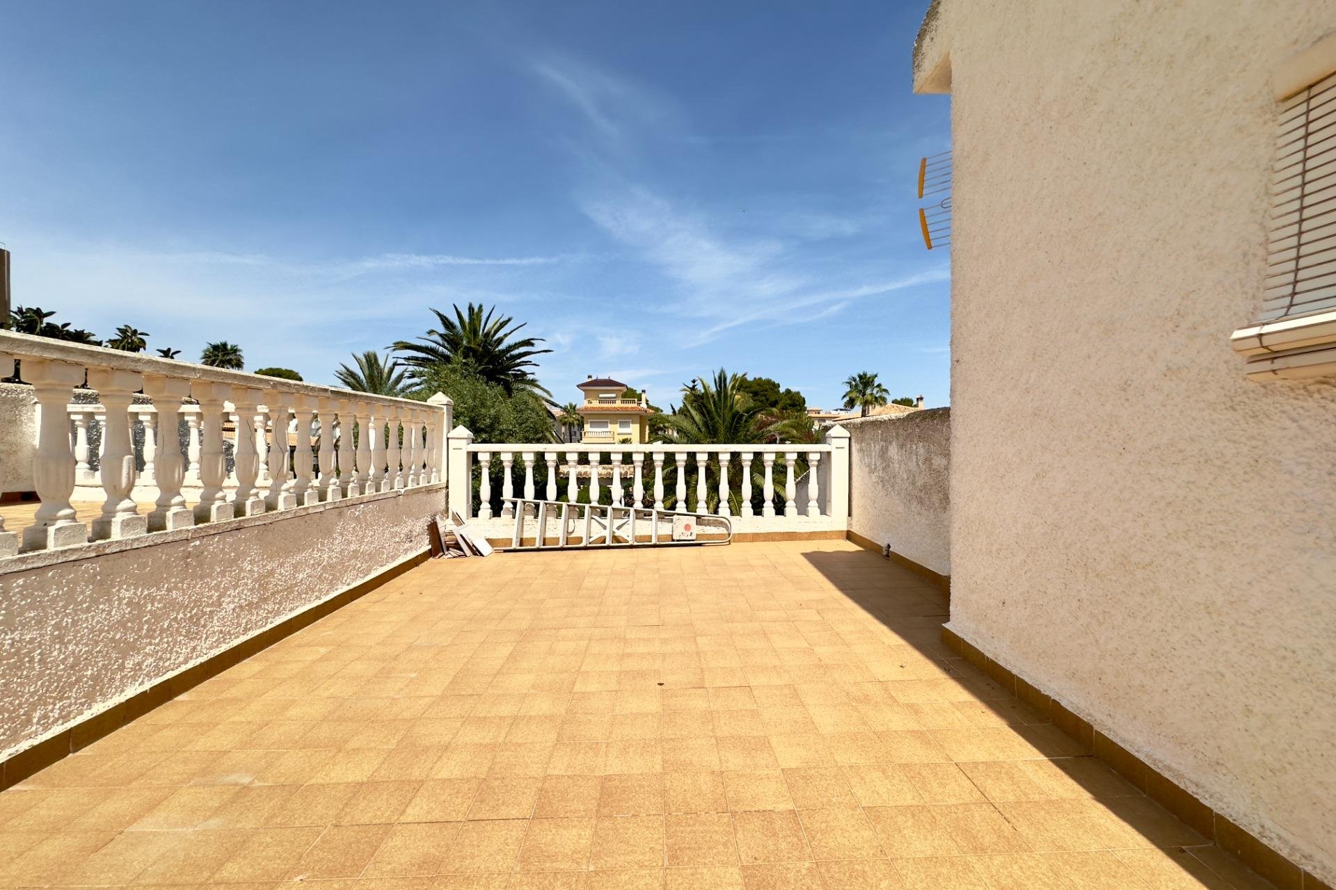 Odsprzedaż - Villa -
Orihuela Costa - La Zenia