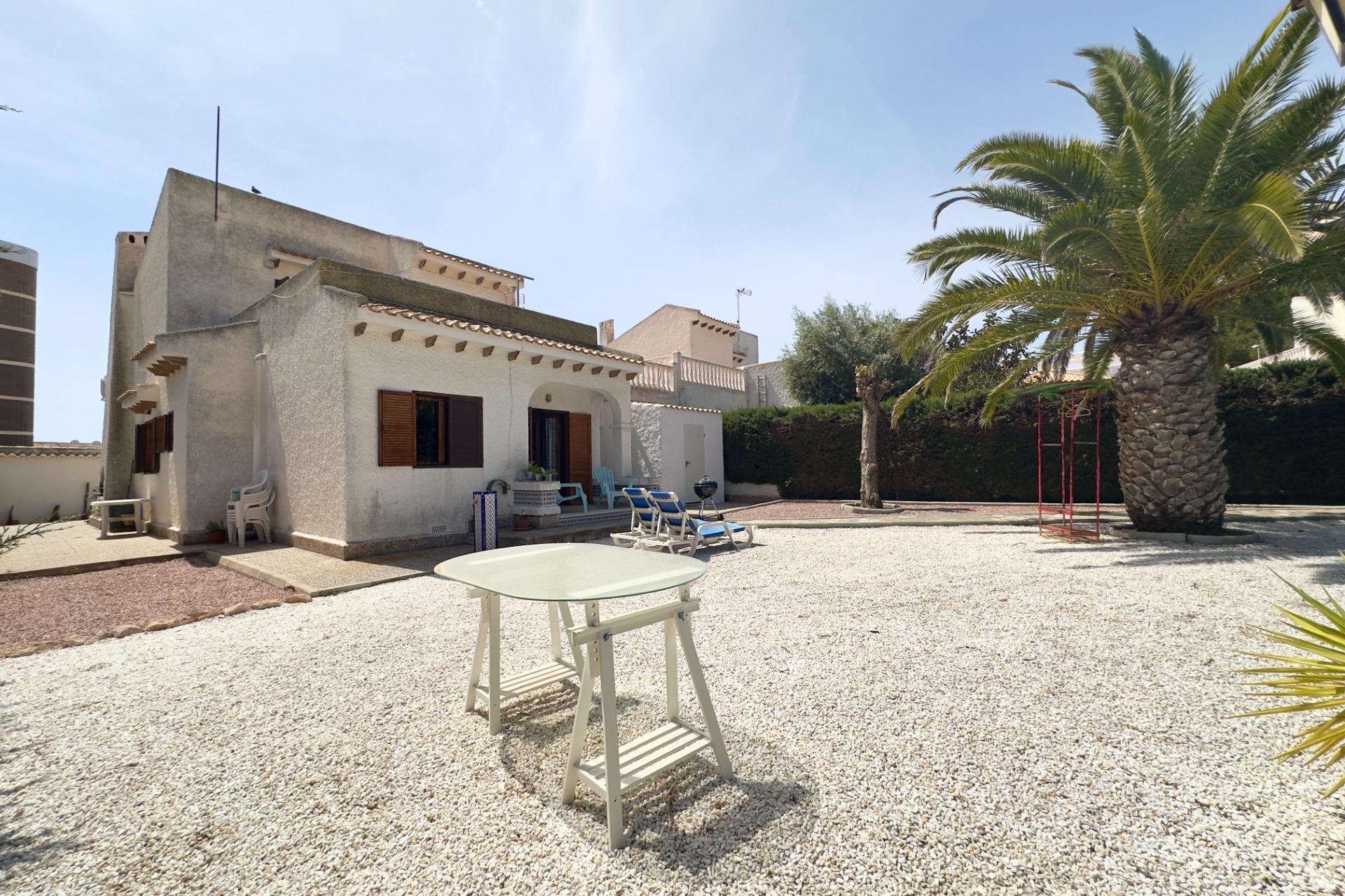 Odsprzedaż - Villa -
Orihuela Costa - La Zenia
