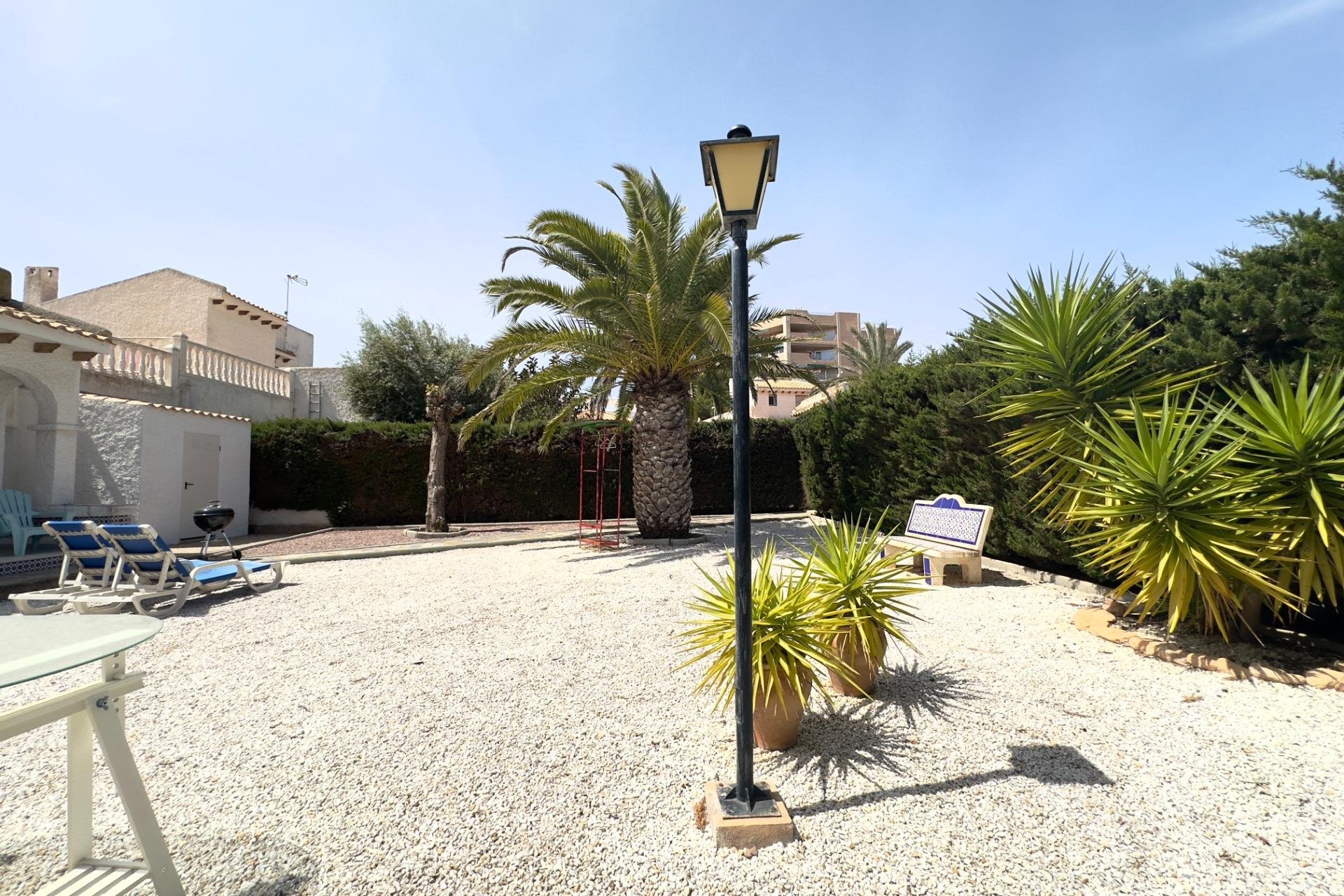 Odsprzedaż - Villa -
Orihuela Costa - La Zenia