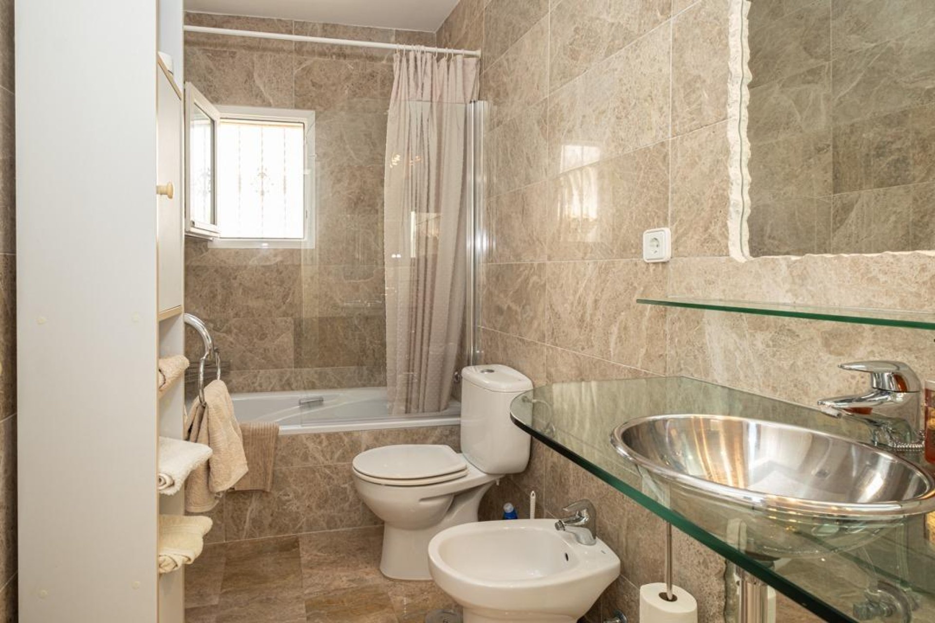 Odsprzedaż - Villa -
Orihuela Costa - Las Ramblas