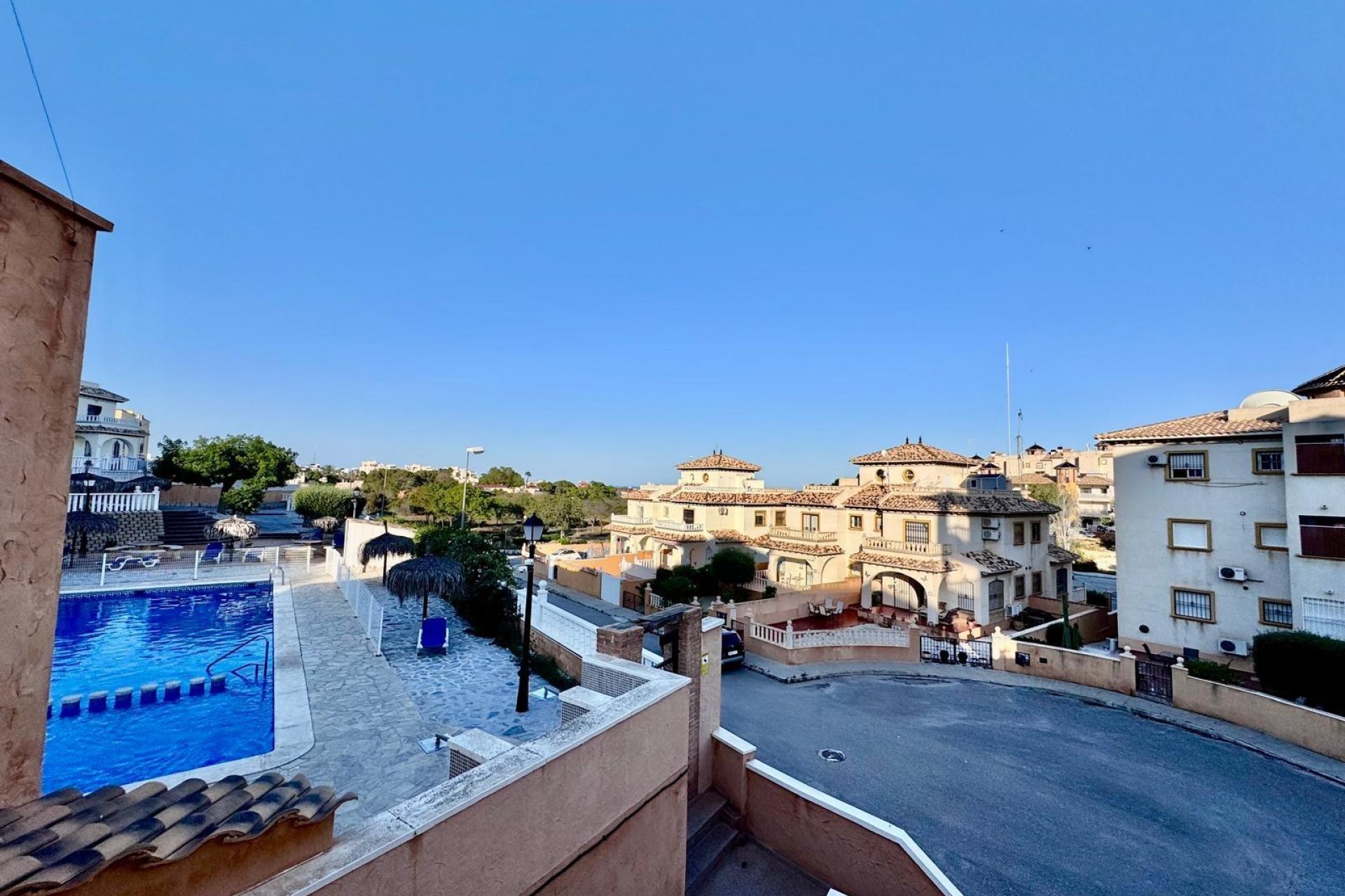 Odsprzedaż - Villa -
Orihuela Costa - Lomas de Cabo Roig