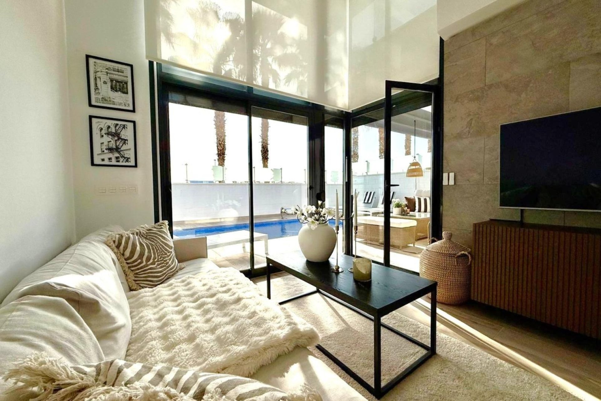 Odsprzedaż - Villa -
Orihuela Costa - Lomas de Cabo Roig