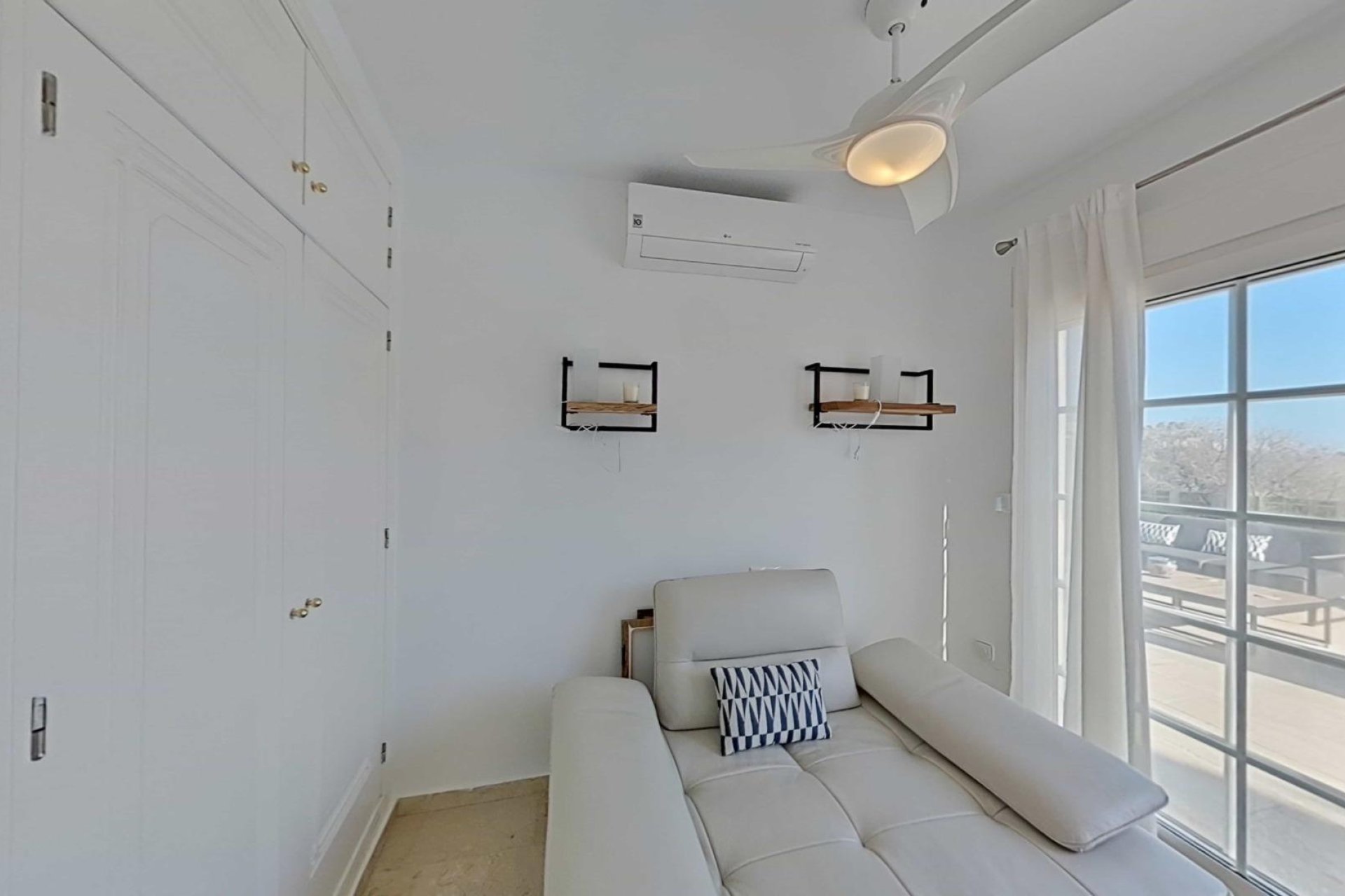 Odsprzedaż - Villa -
Orihuela Costa - Lomas de Campoamor-Las Ramblas