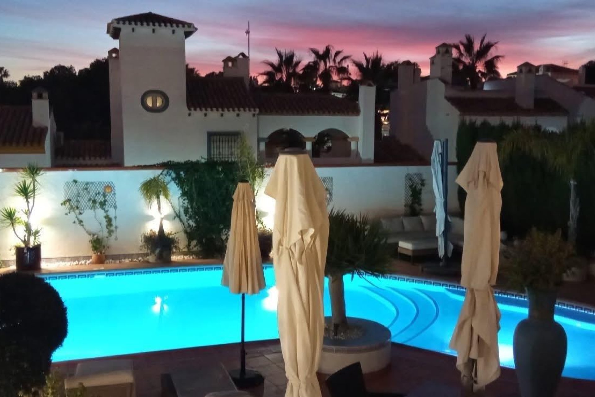 Odsprzedaż - Villa -
Orihuela Costa - Los Dolses