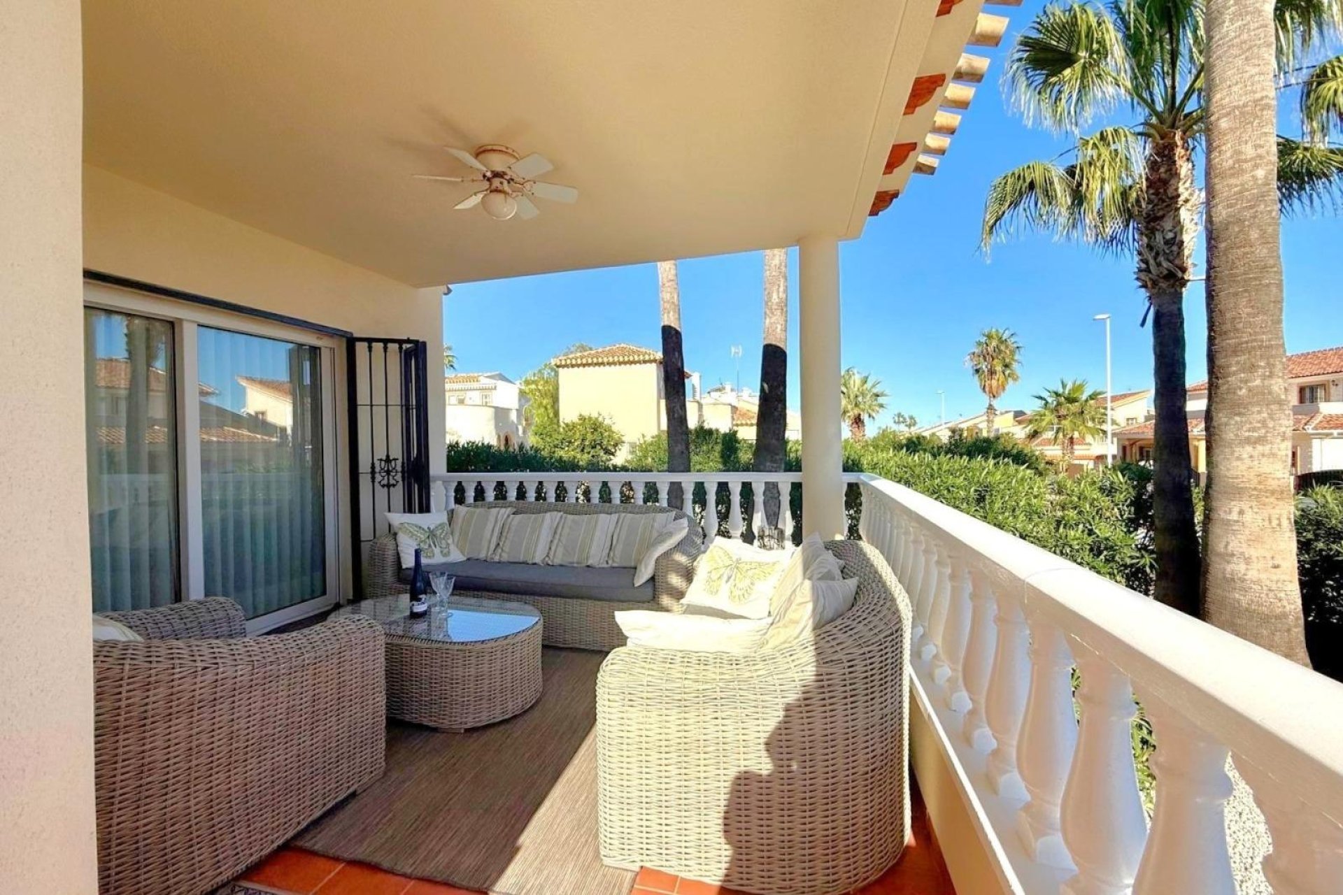 Odsprzedaż - Villa -
Orihuela Costa - Los Dolses
