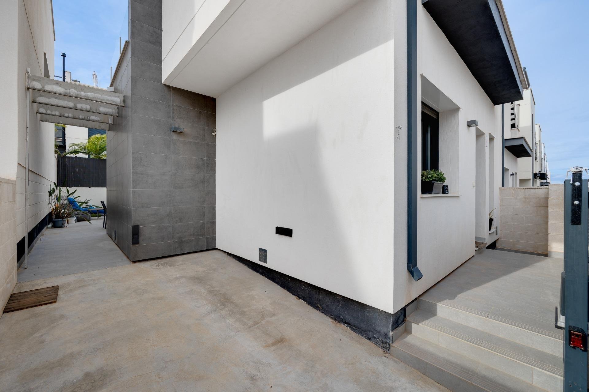 Odsprzedaż - Villa -
Orihuela Costa - PAU 26