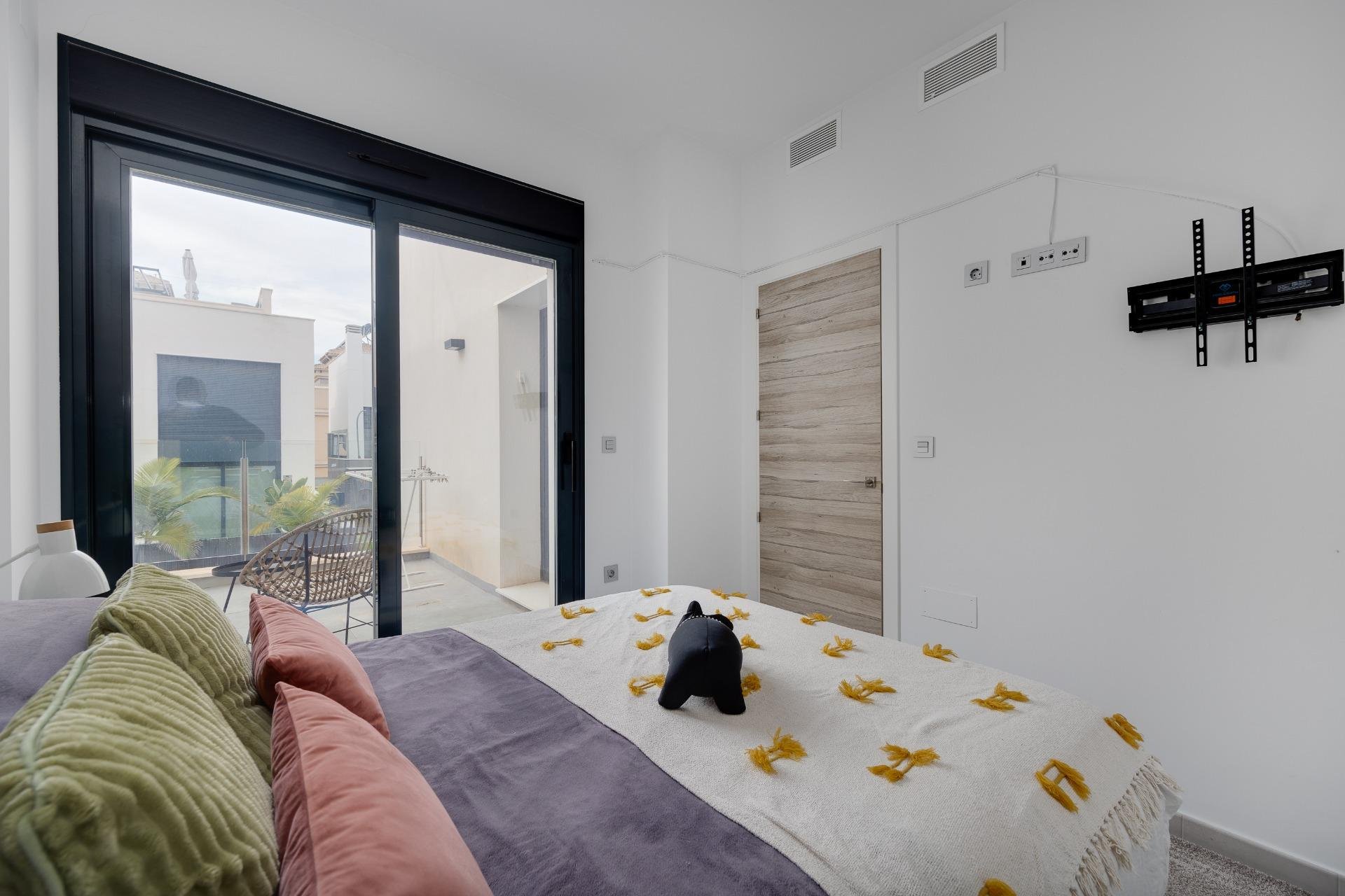 Odsprzedaż - Villa -
Orihuela Costa - PAU 26