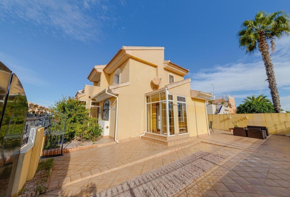 Odsprzedaż - Villa -
Orihuela Costa - Playa Flamenca