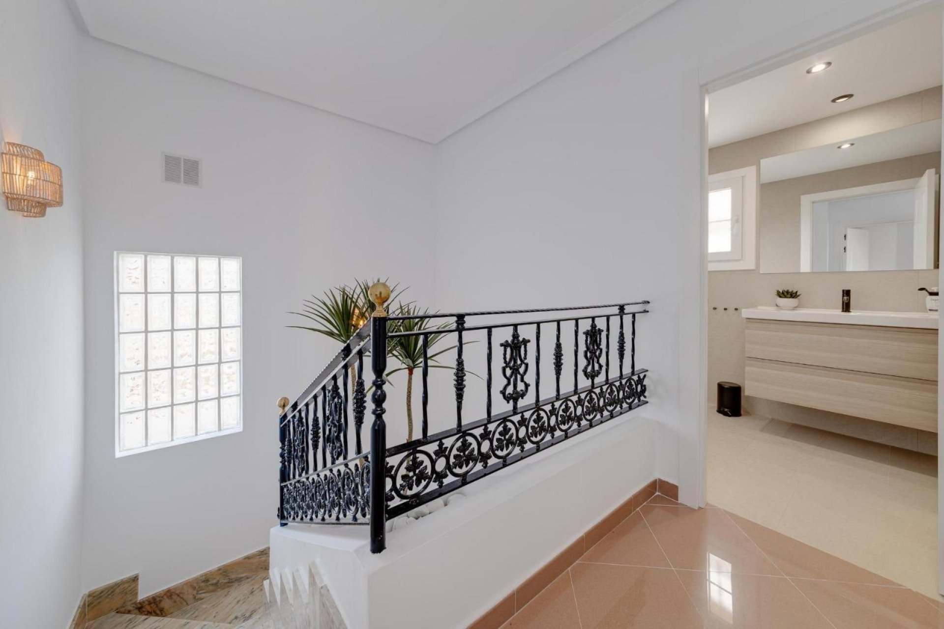 Odsprzedaż - Villa -
Orihuela Costa - Playa Flamenca