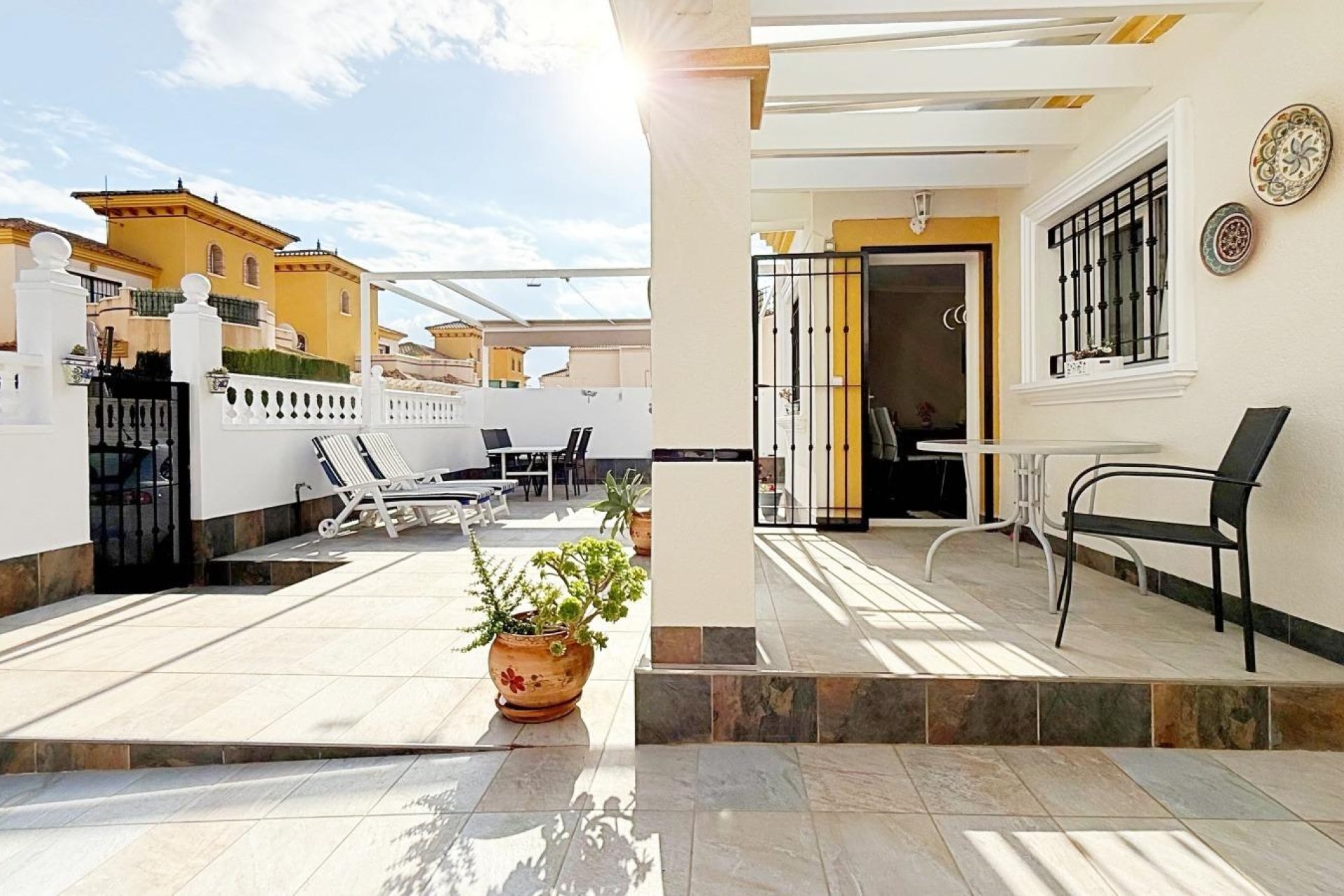 Odsprzedaż - Villa -
Orihuela Costa - Urbanización Perla del Mar