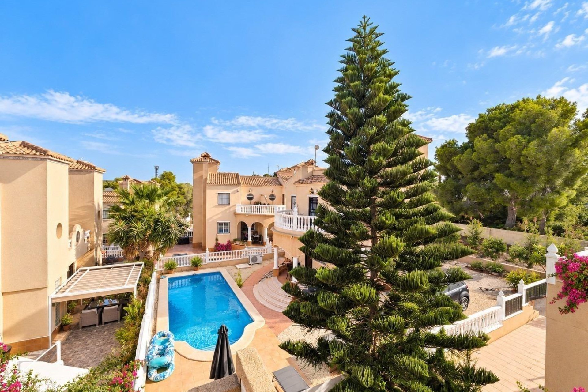Odsprzedaż - Villa -
Orihuela Costa - Villamartín-Las Filipinas