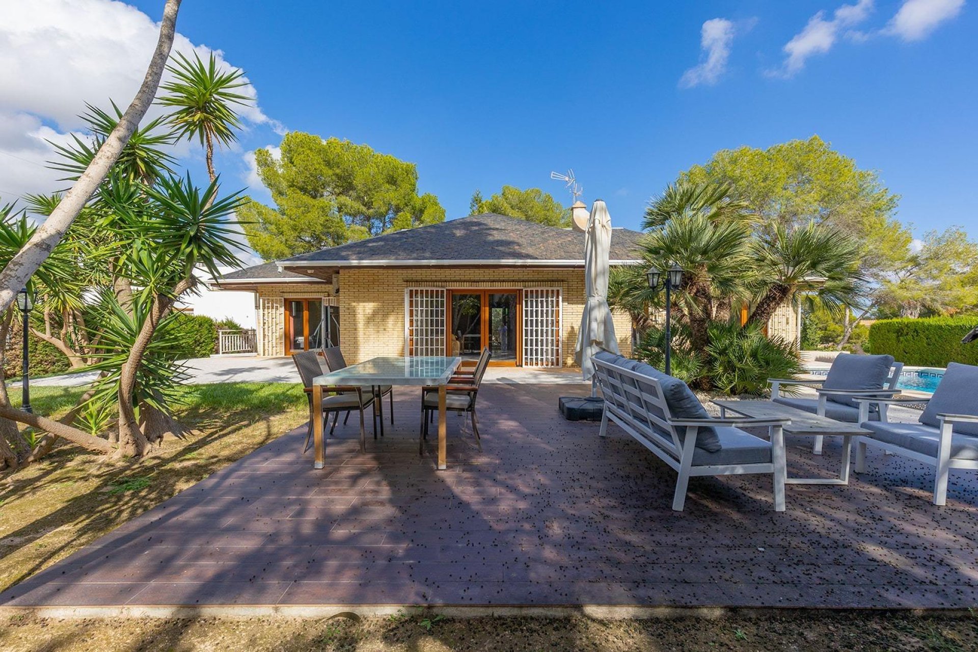 Odsprzedaż - Villa -
Orihuela Costa - Villamartín