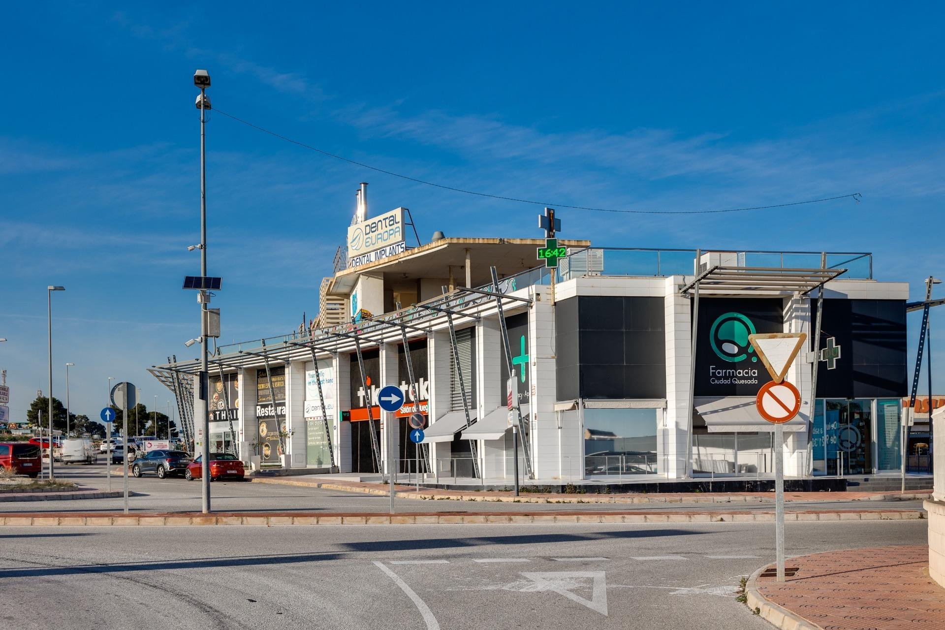 Odsprzedaż - Villa -
Rojales - Centro de la Ciudad Quesada