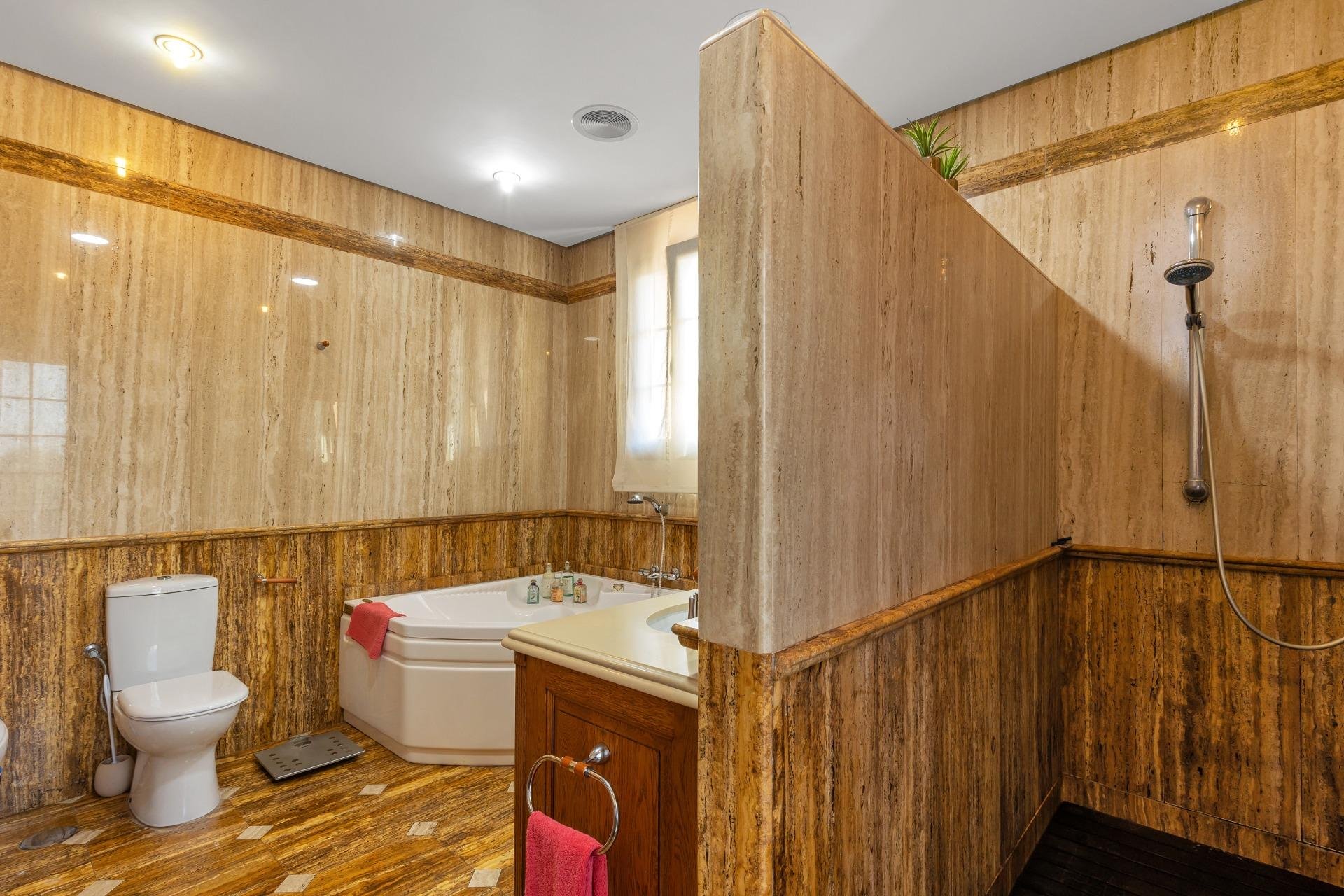 Odsprzedaż - Villa -
Torrevieja - La veleta