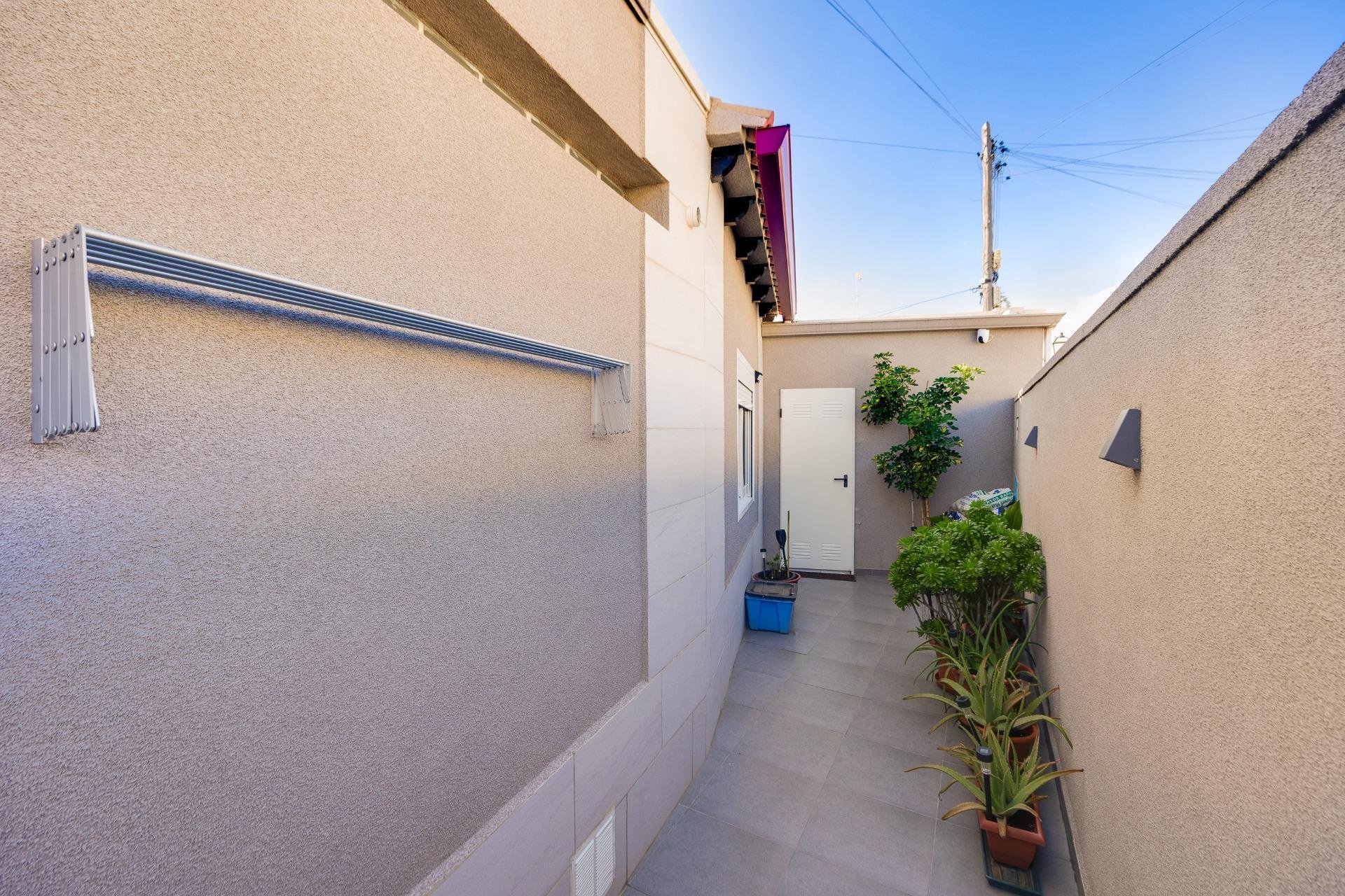 Odsprzedaż - Villa -
Torrevieja - Los Balcones - Los Altos del Edén