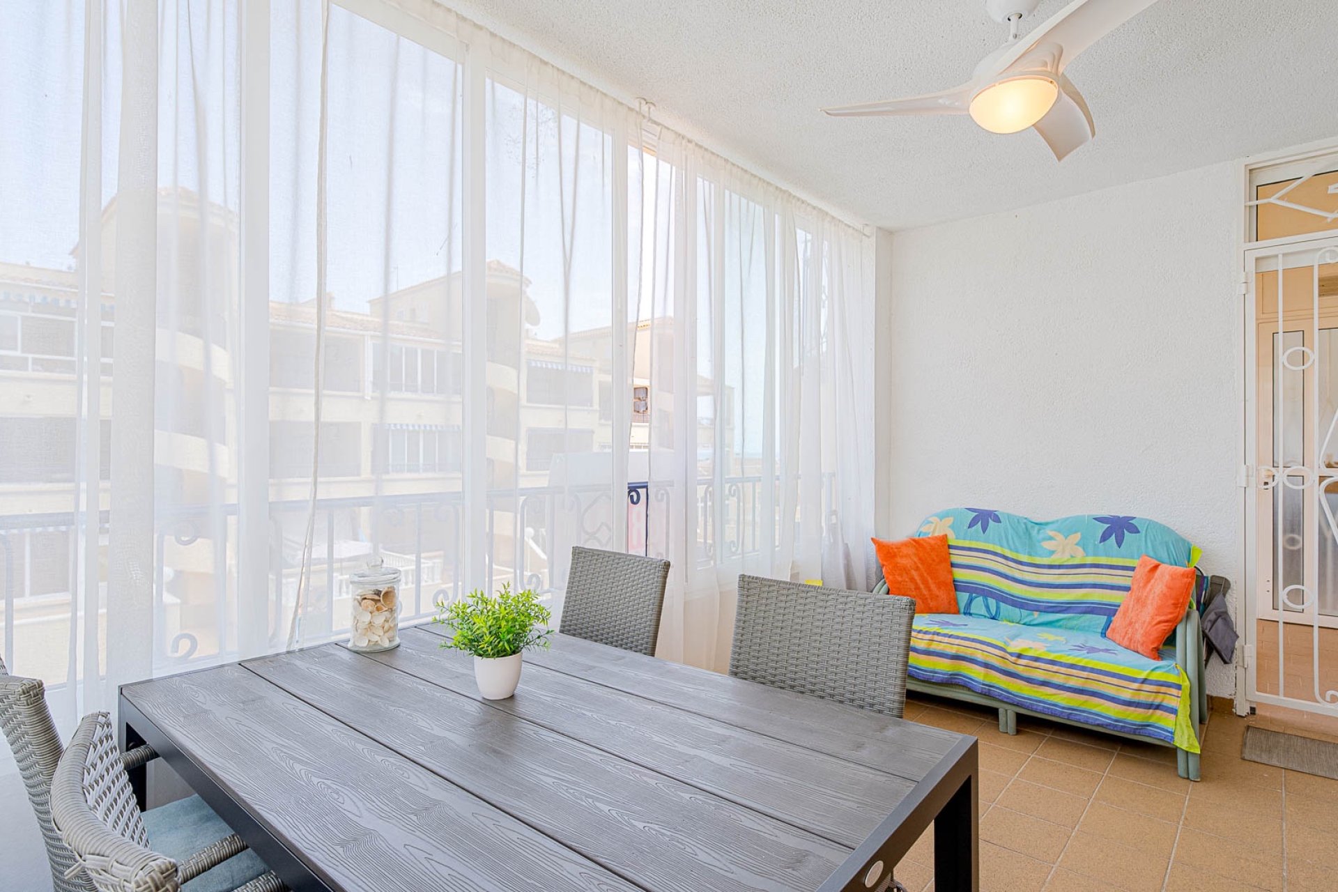 Resale - Apartament -
Punta Prima