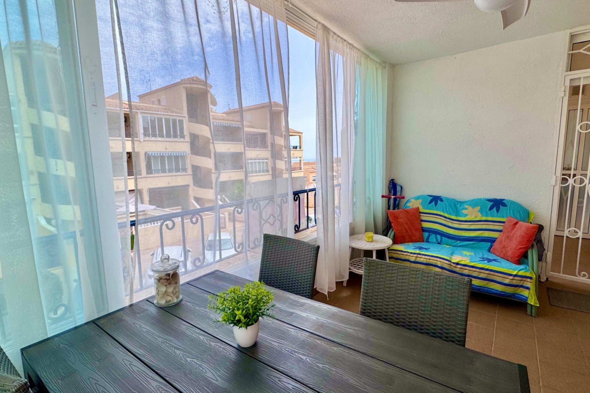 Resale - Apartament -
Punta Prima