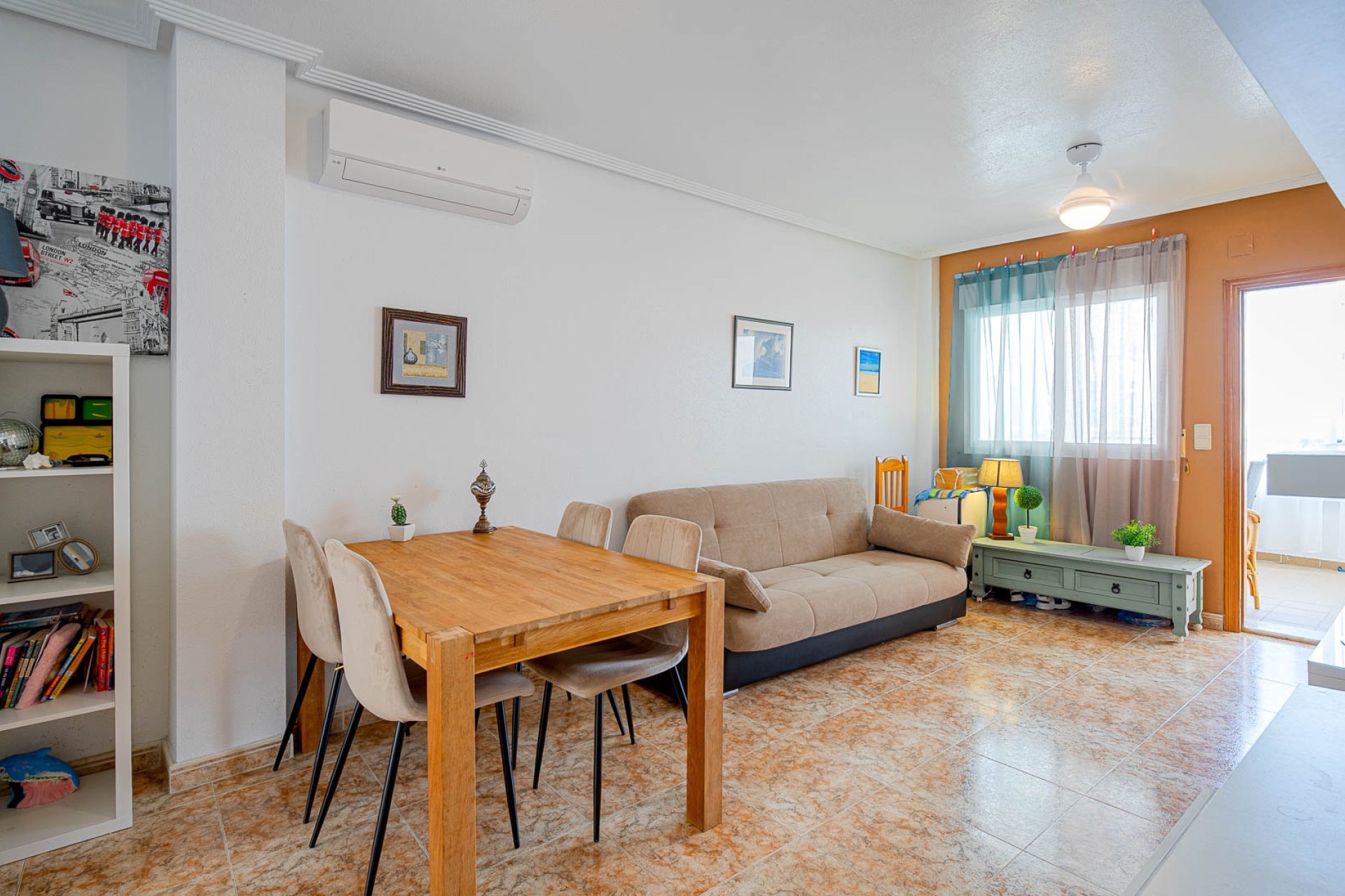 Resale - Apartament -
Punta Prima