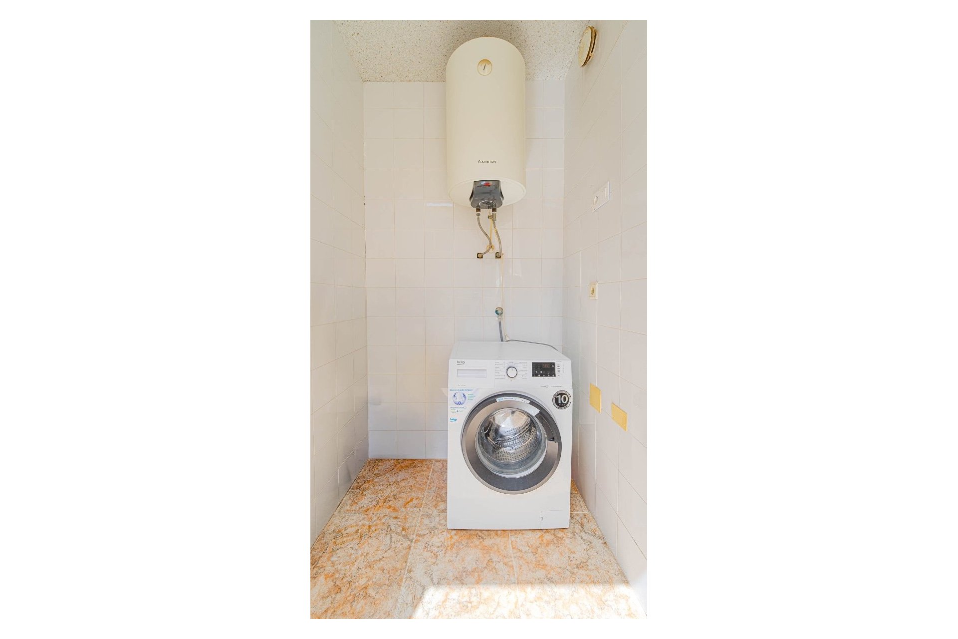 Resale - Apartament -
Punta Prima