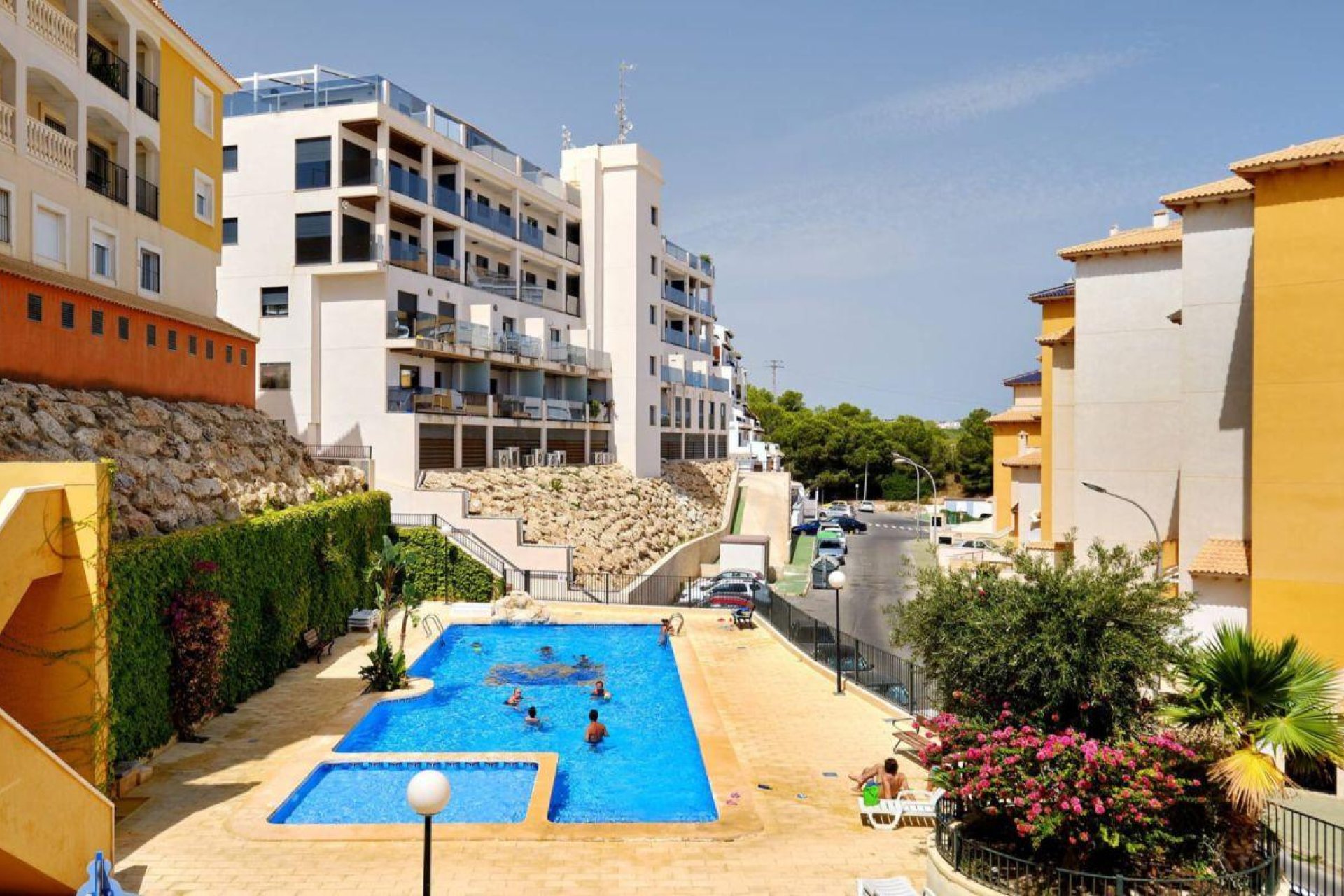 Resale - Apartamento -
Orihuela Costa - Campoamor